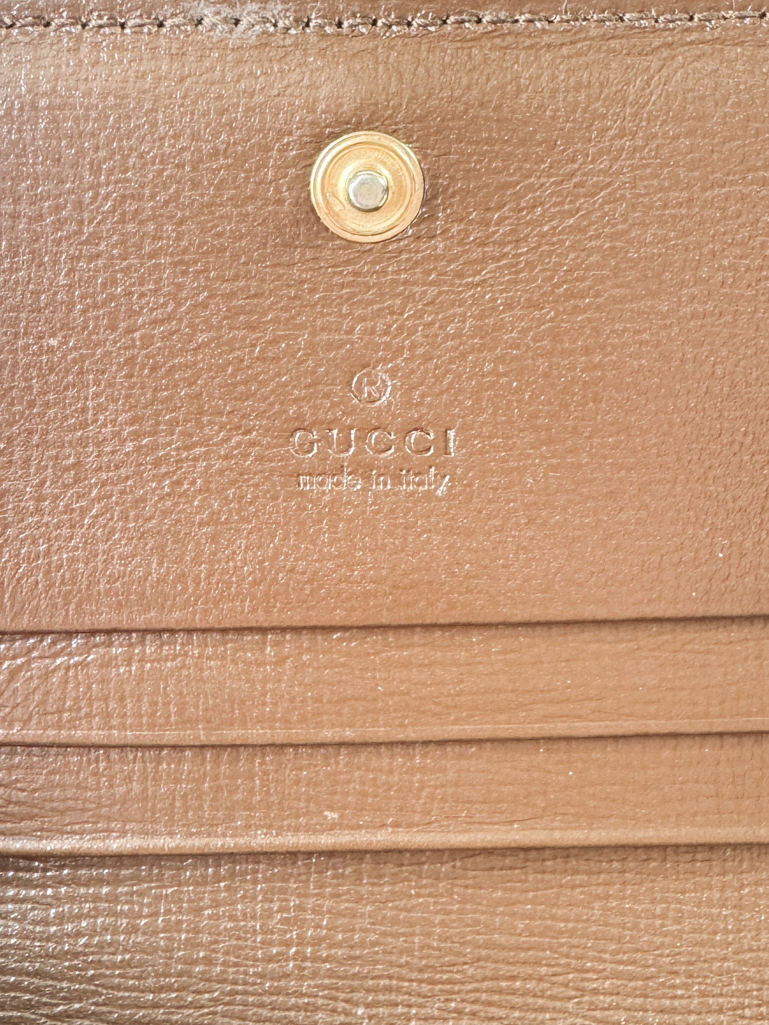 Gucci brown signature GG heart compact wallet 6488480416