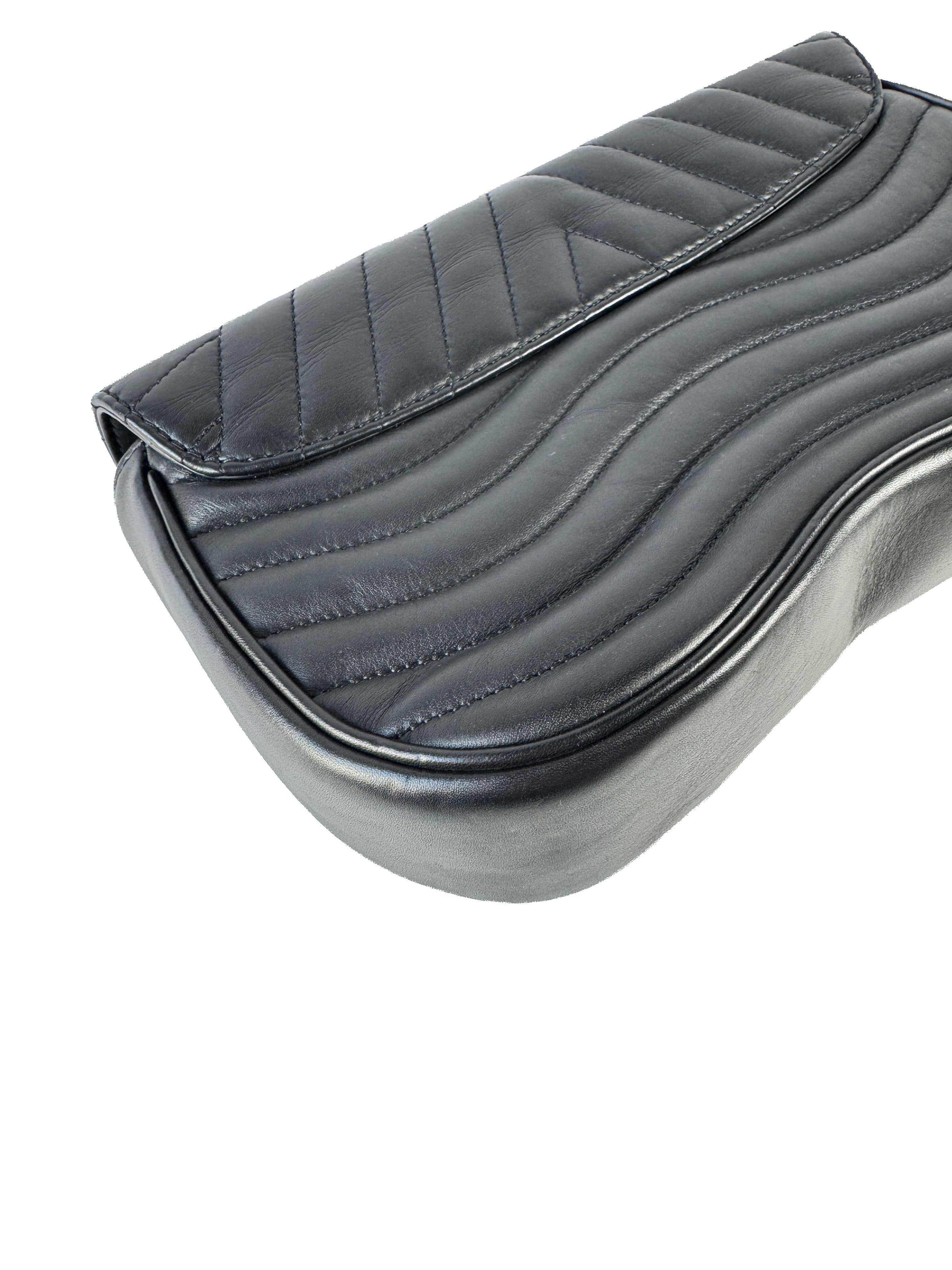 Louis Vuitton New wave Love Lock Chain MM NZ0129