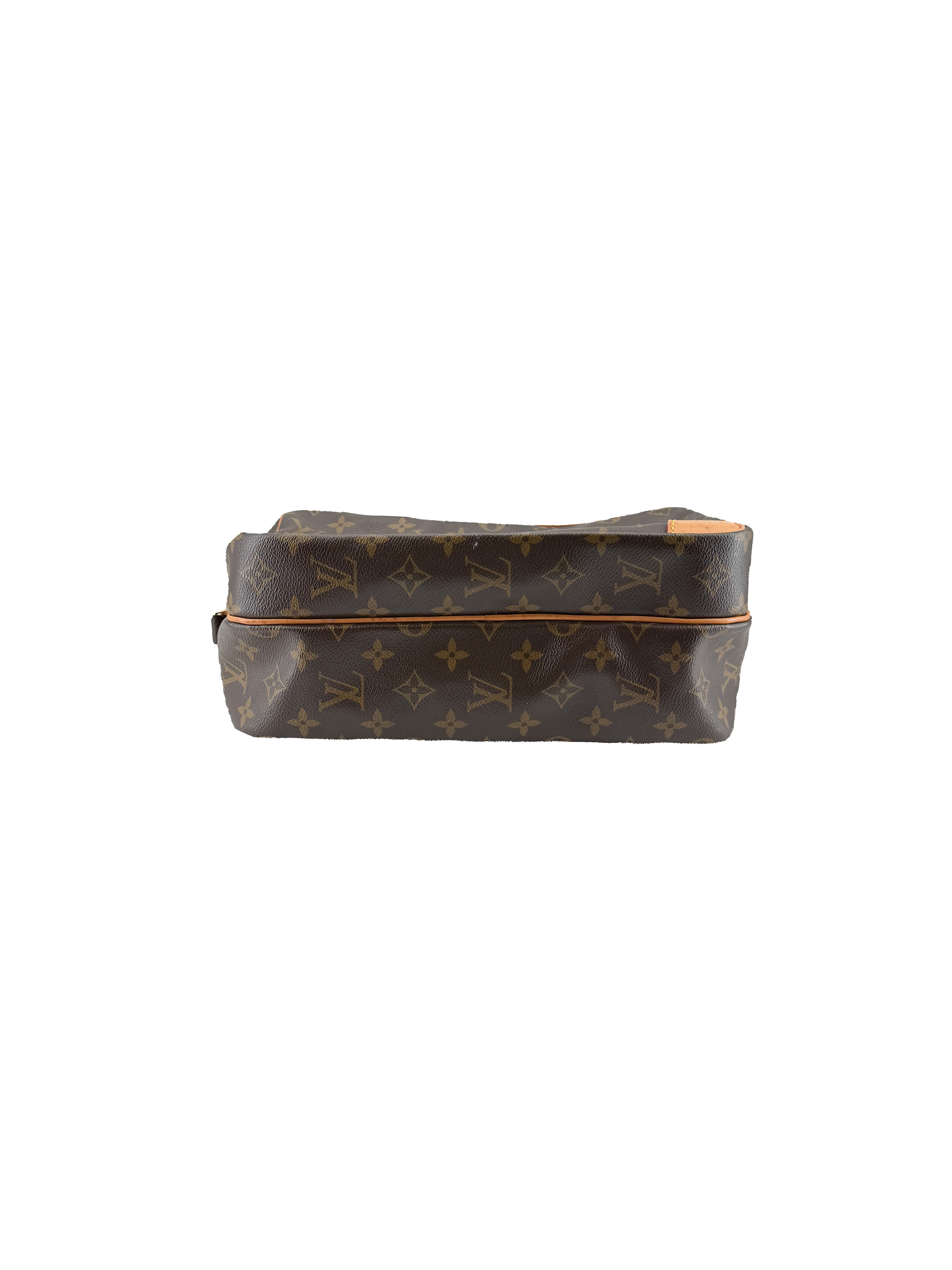 Louis Vuitton monogram Nil crossbody AR0035