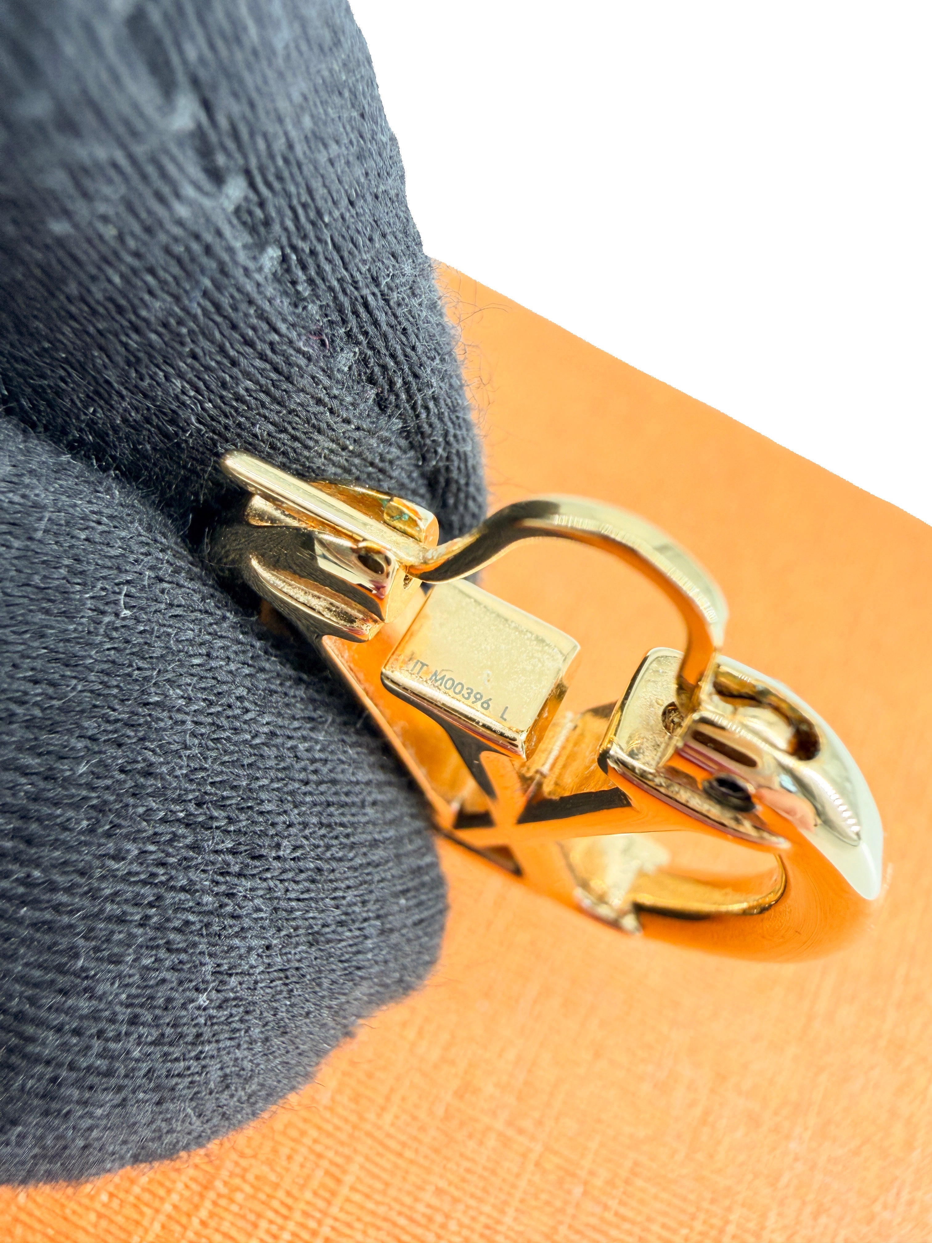 Louis Vuitton gold tone Louise earrings PM