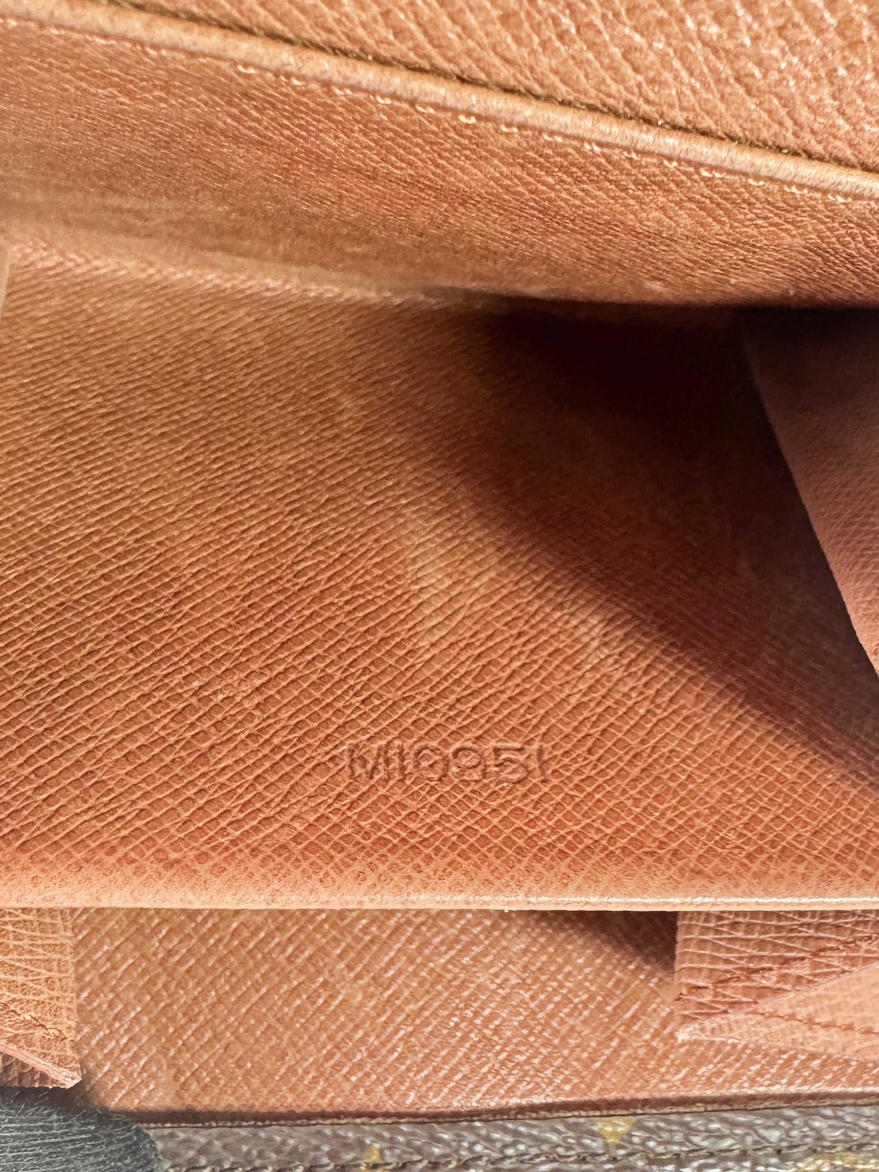 Louis Vuitton monogram Elise wallet MI0951