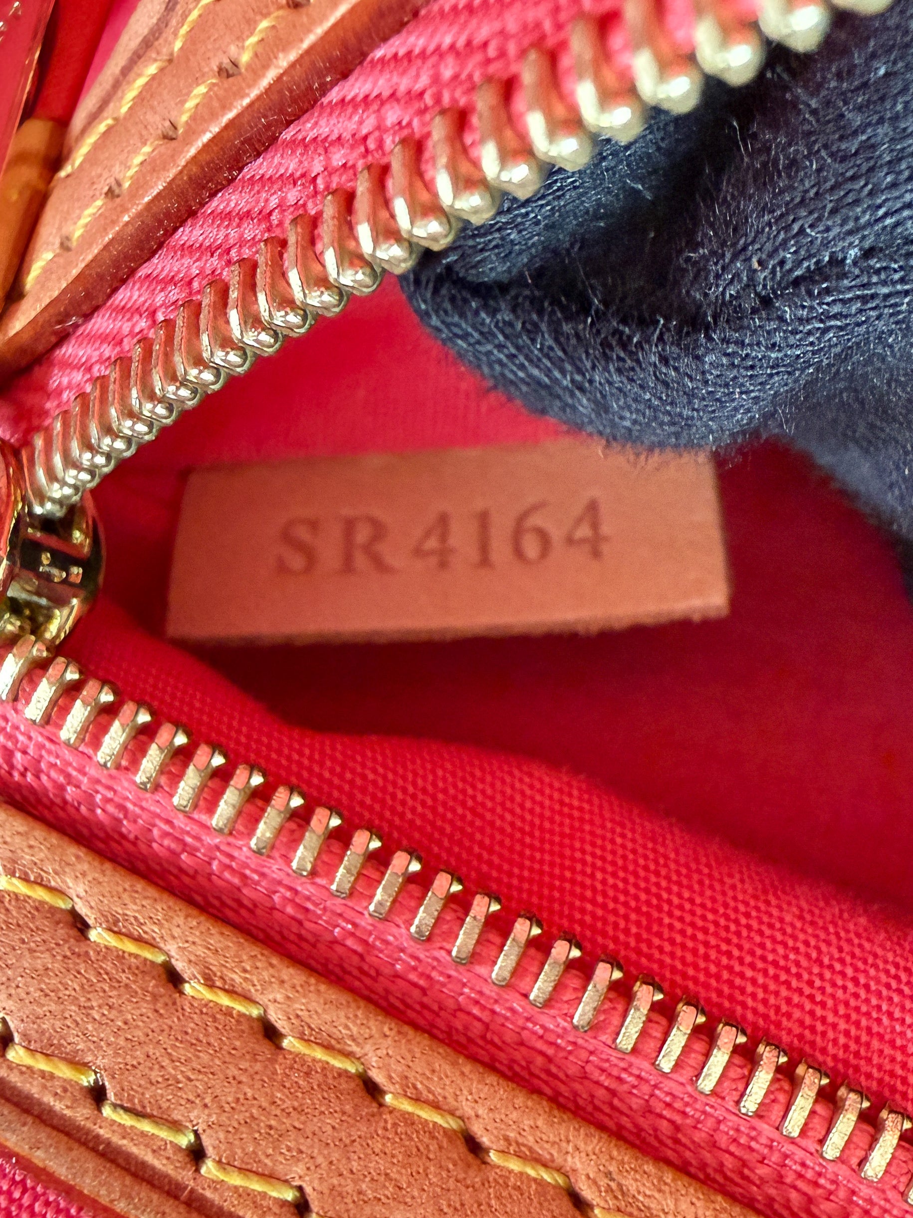 Louis Vuitton Vernis Brea MM orange sunset SR4164