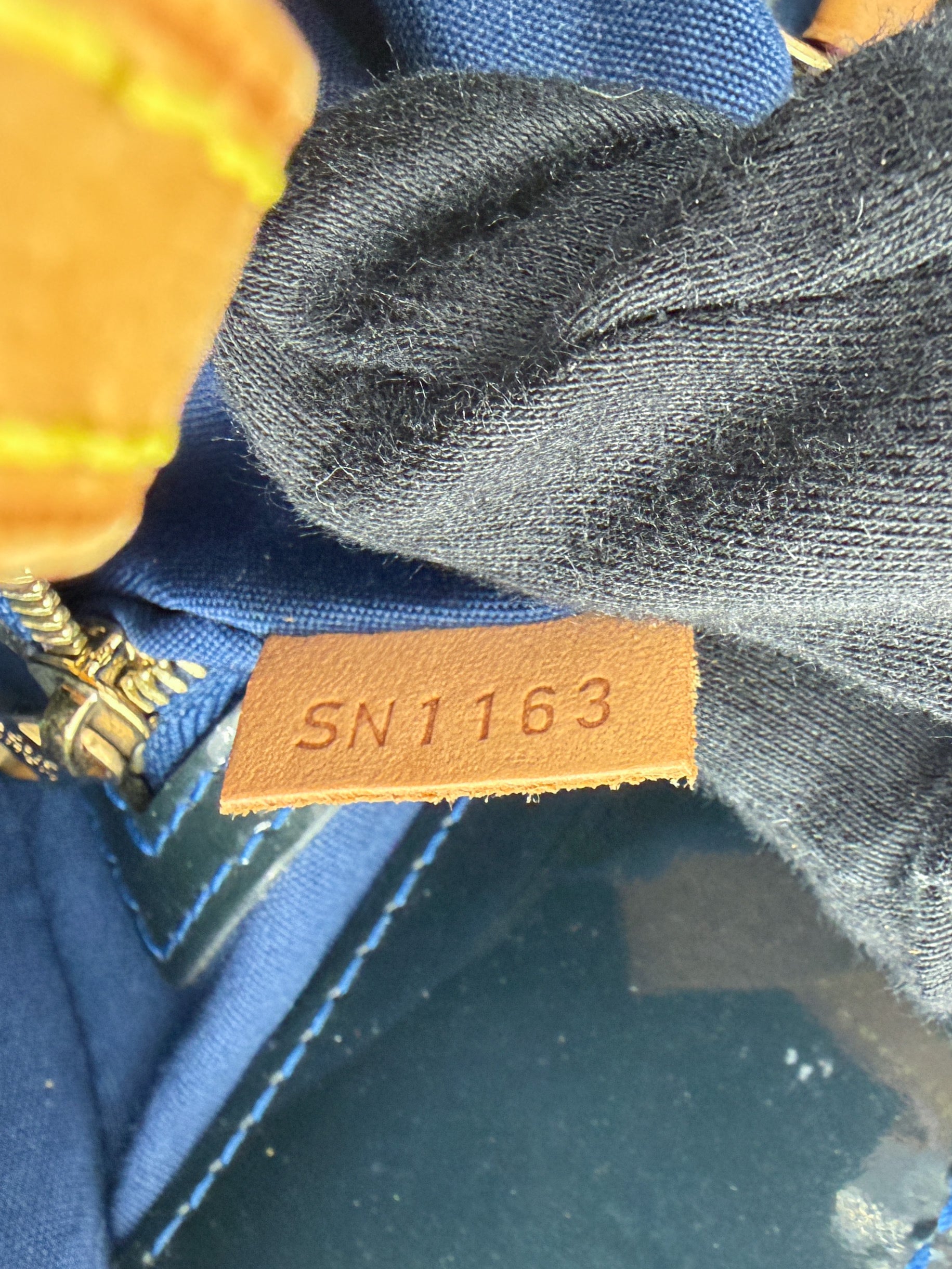 Louis Vuitton vernis Catalina BB navy tote SN1163