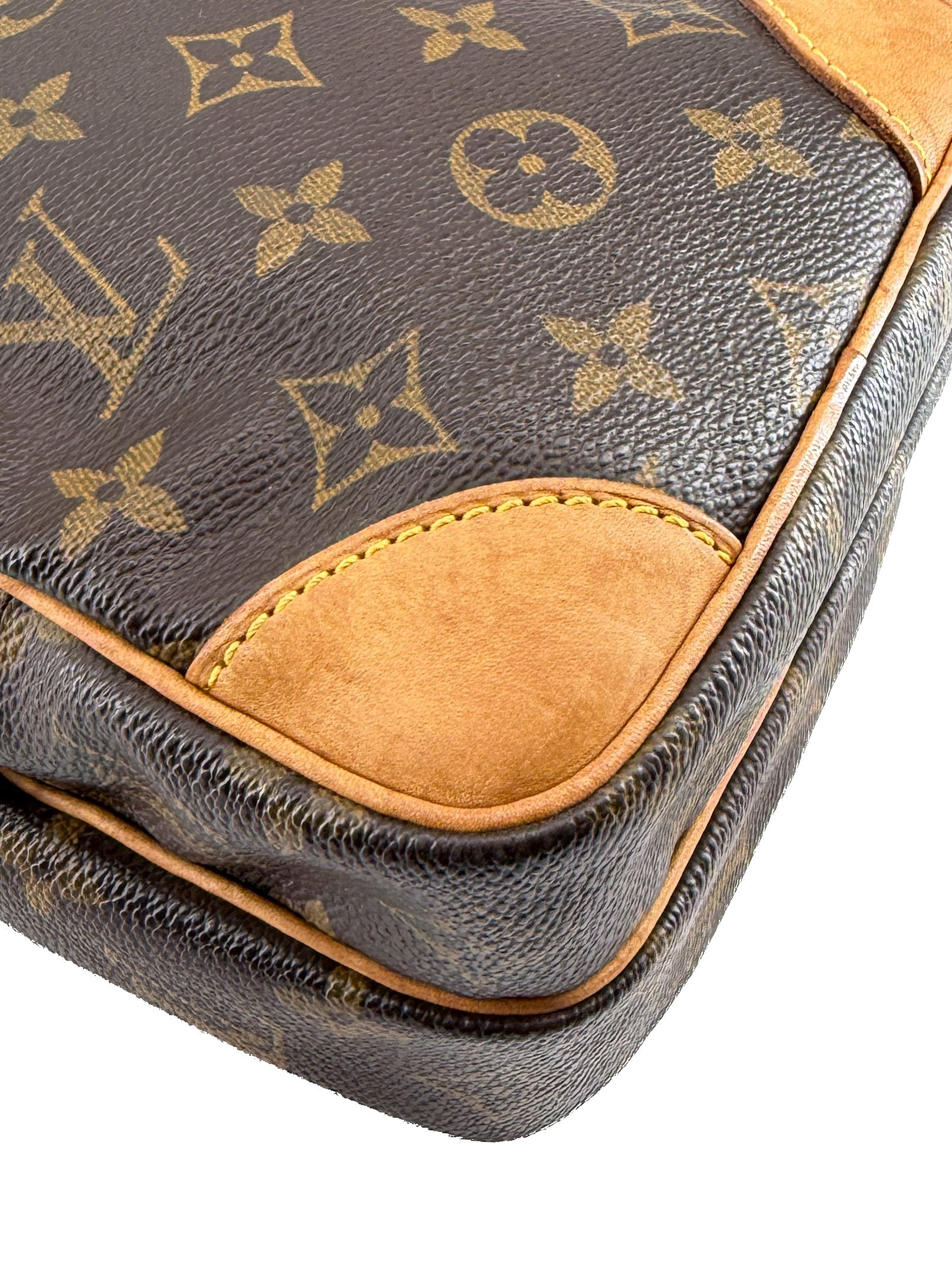 Louis Vuitton monogram Amazon TH0032