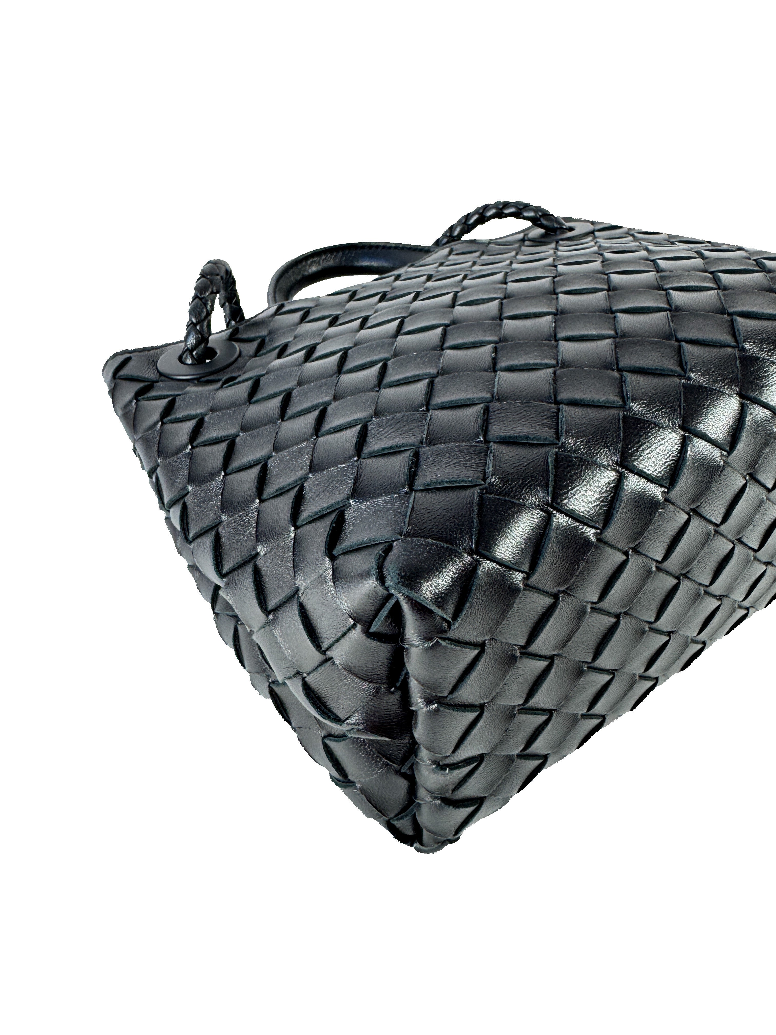 Bottega Veneta black Andiamo small tote A01080074L