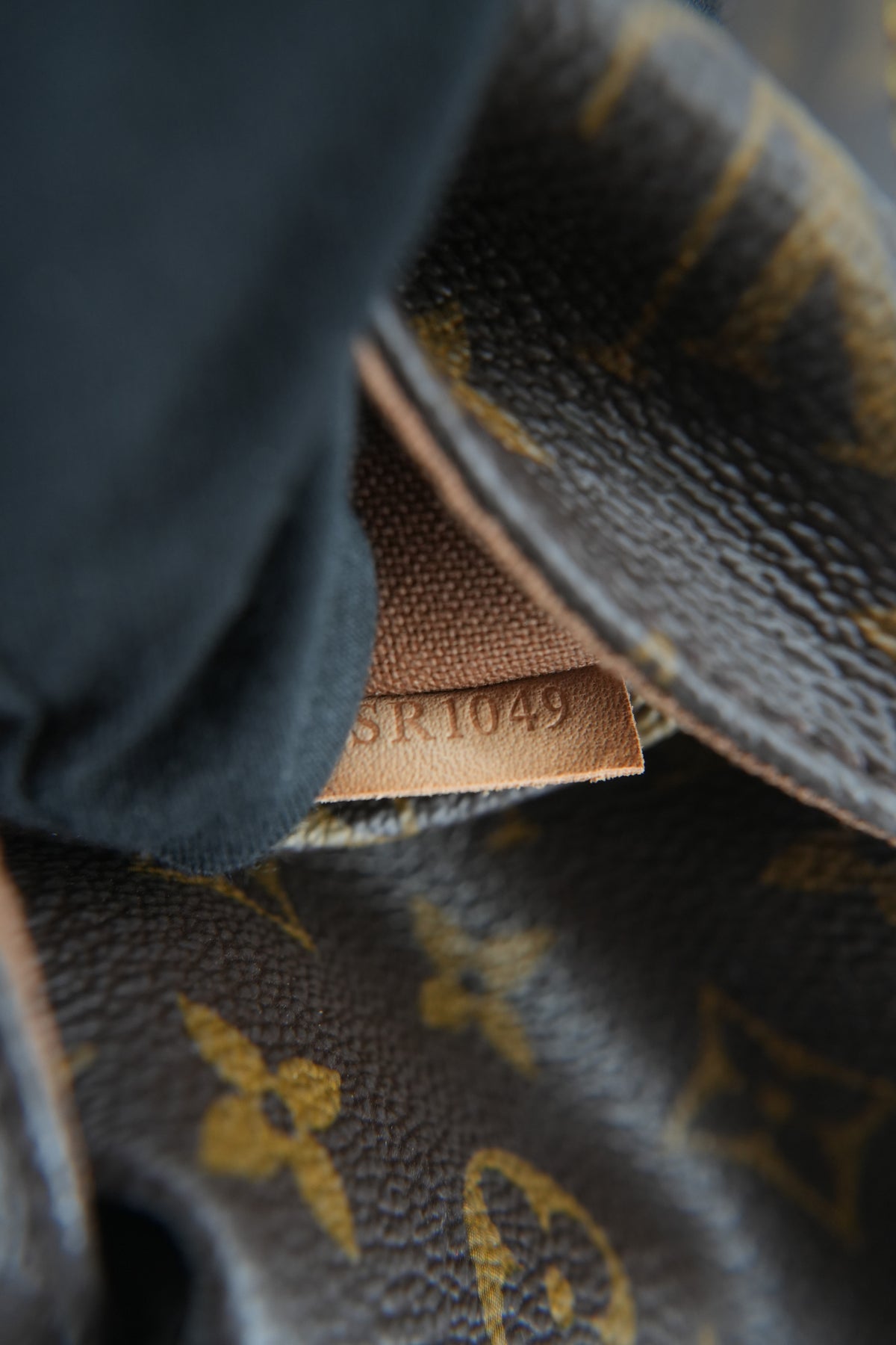 Louis Vuitton monogram totally MM SR1049
