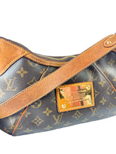Louis Vuitton monogram Thames PM MI3049