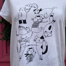 Ann Taylor LOFT black white cat tee size S