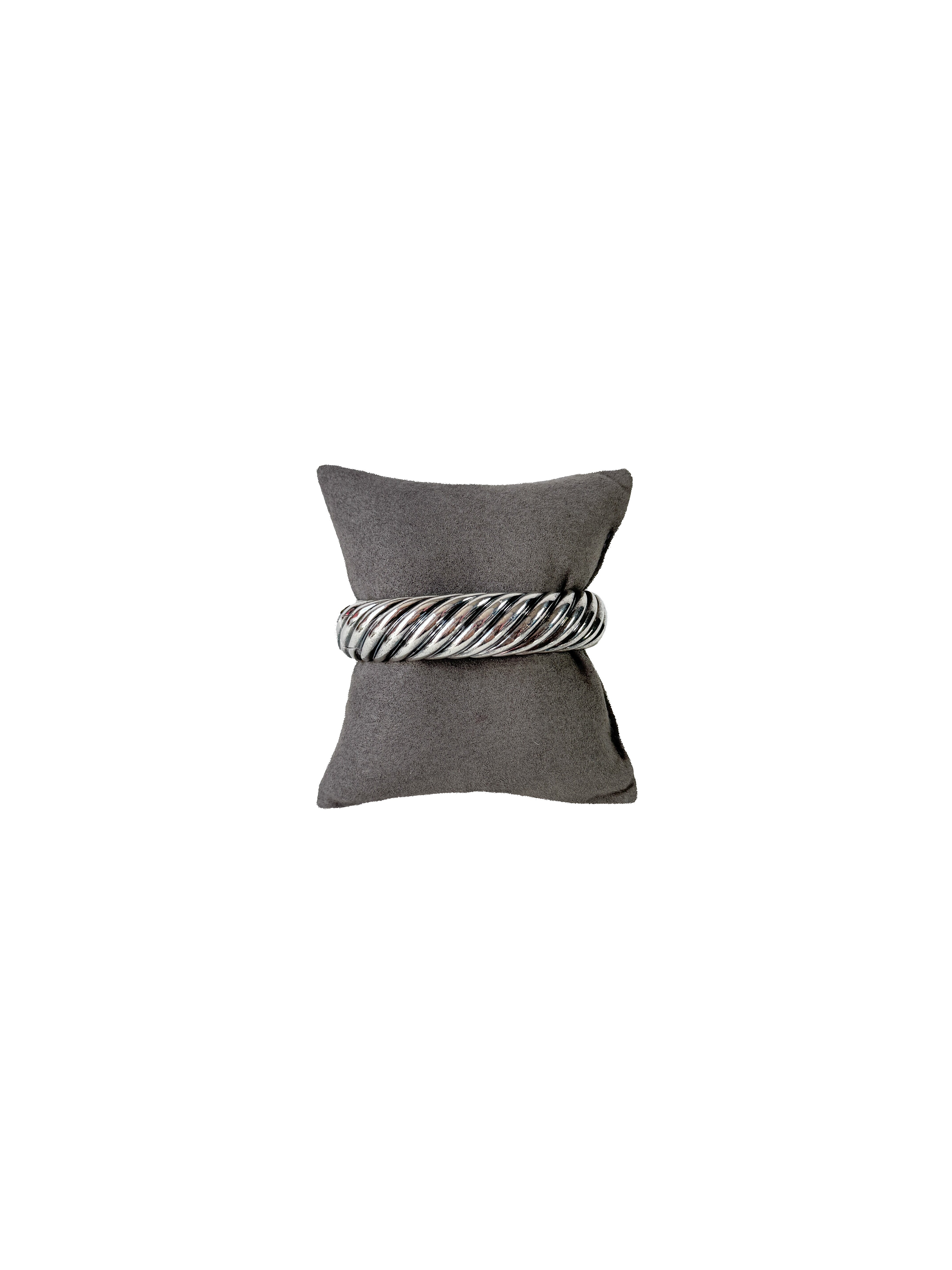 David Yurman sterling silver, black onyx Waverly hinged cuff