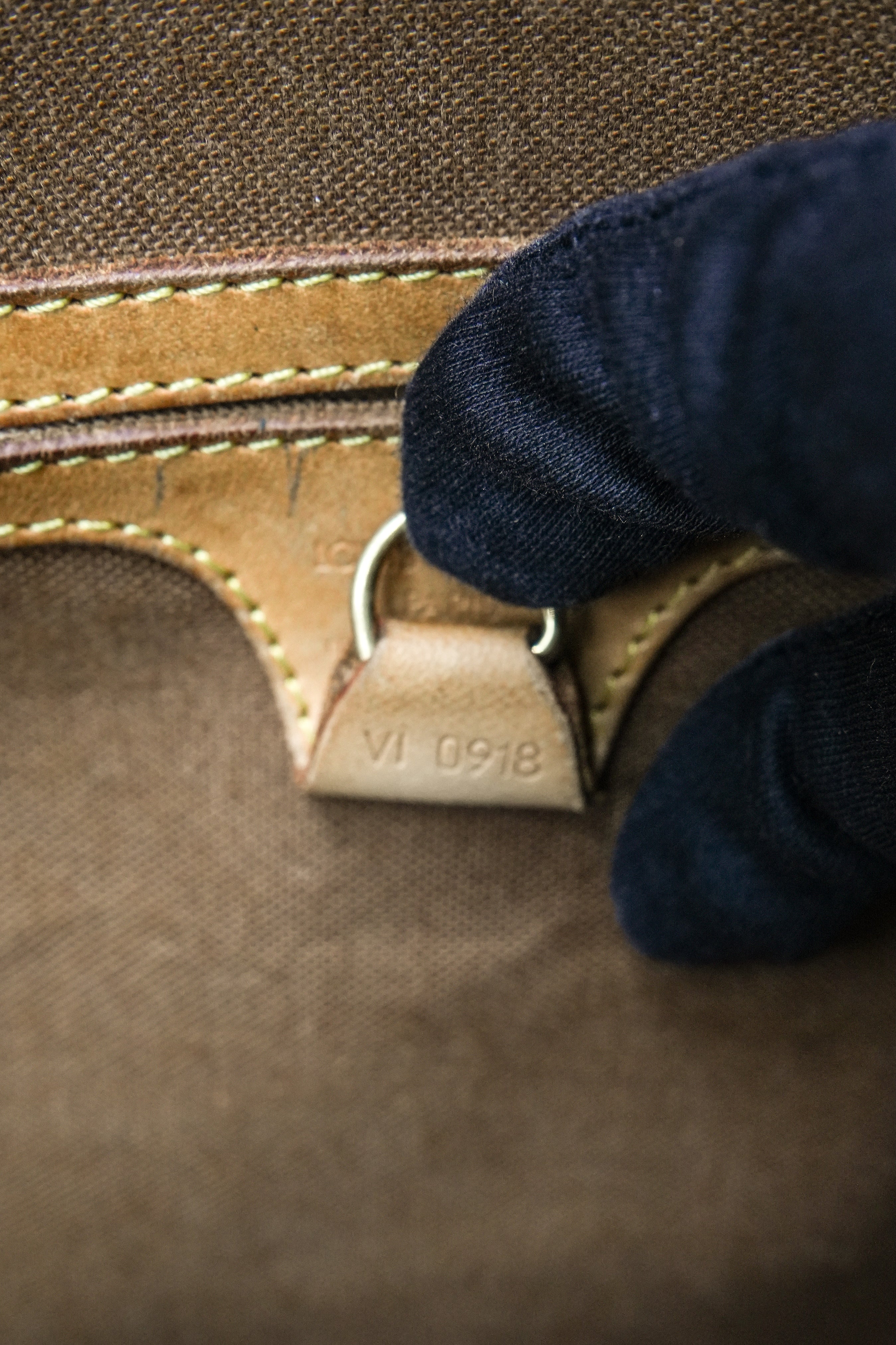 Louis Vuitton monogram Ellipse shoulder bag VI0918