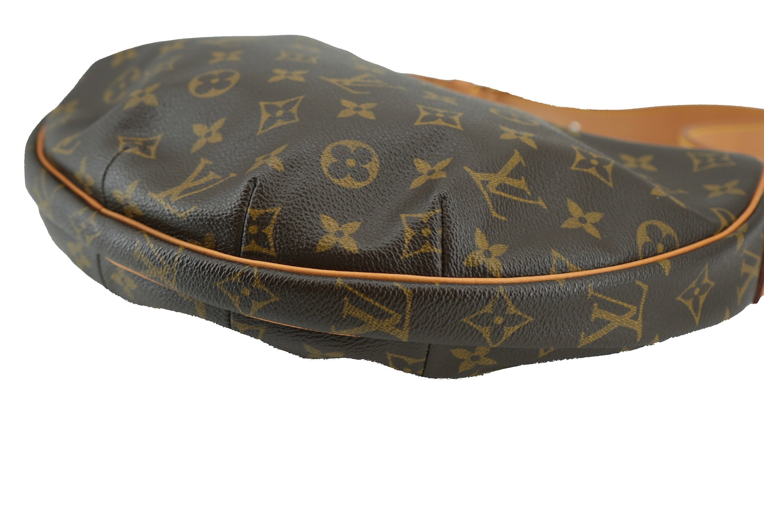 Louis Vuitton monogram Croissant MM TH1022