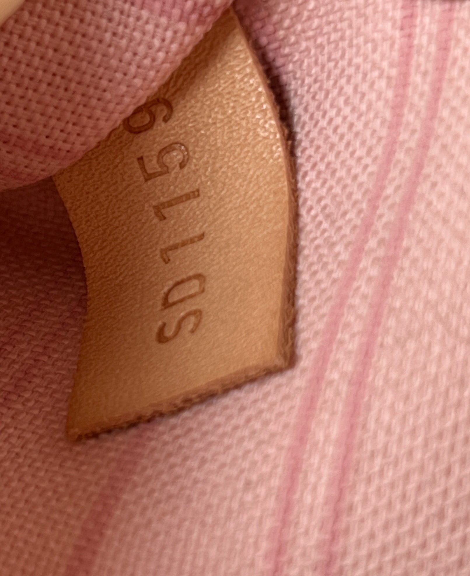 Louis Vuitton monogram neverfull MM 2019 – My Girlfriend's Wardrobe LLC