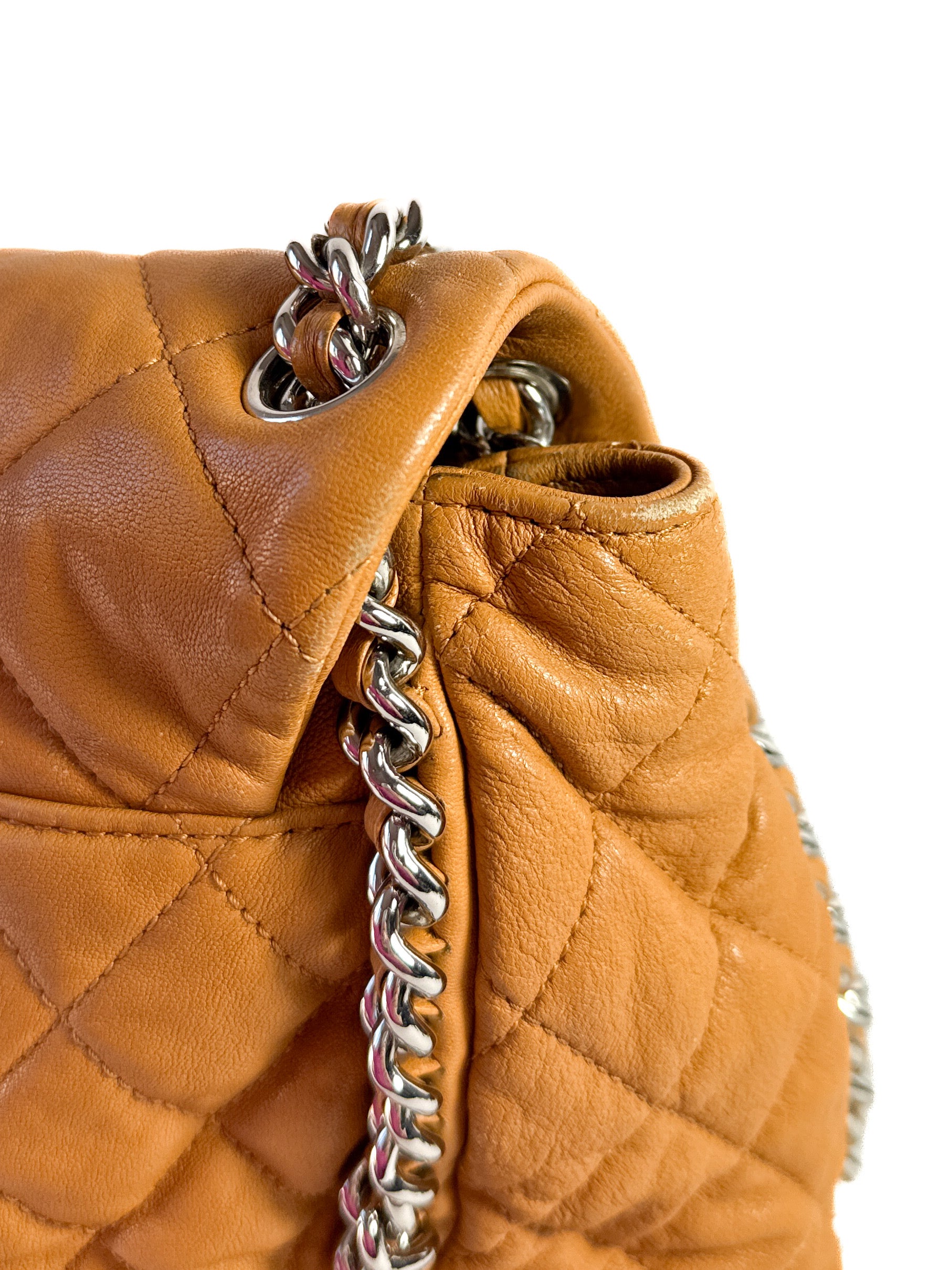 Chanel brown quilted chain around maxi flap shoulder bag 17236173