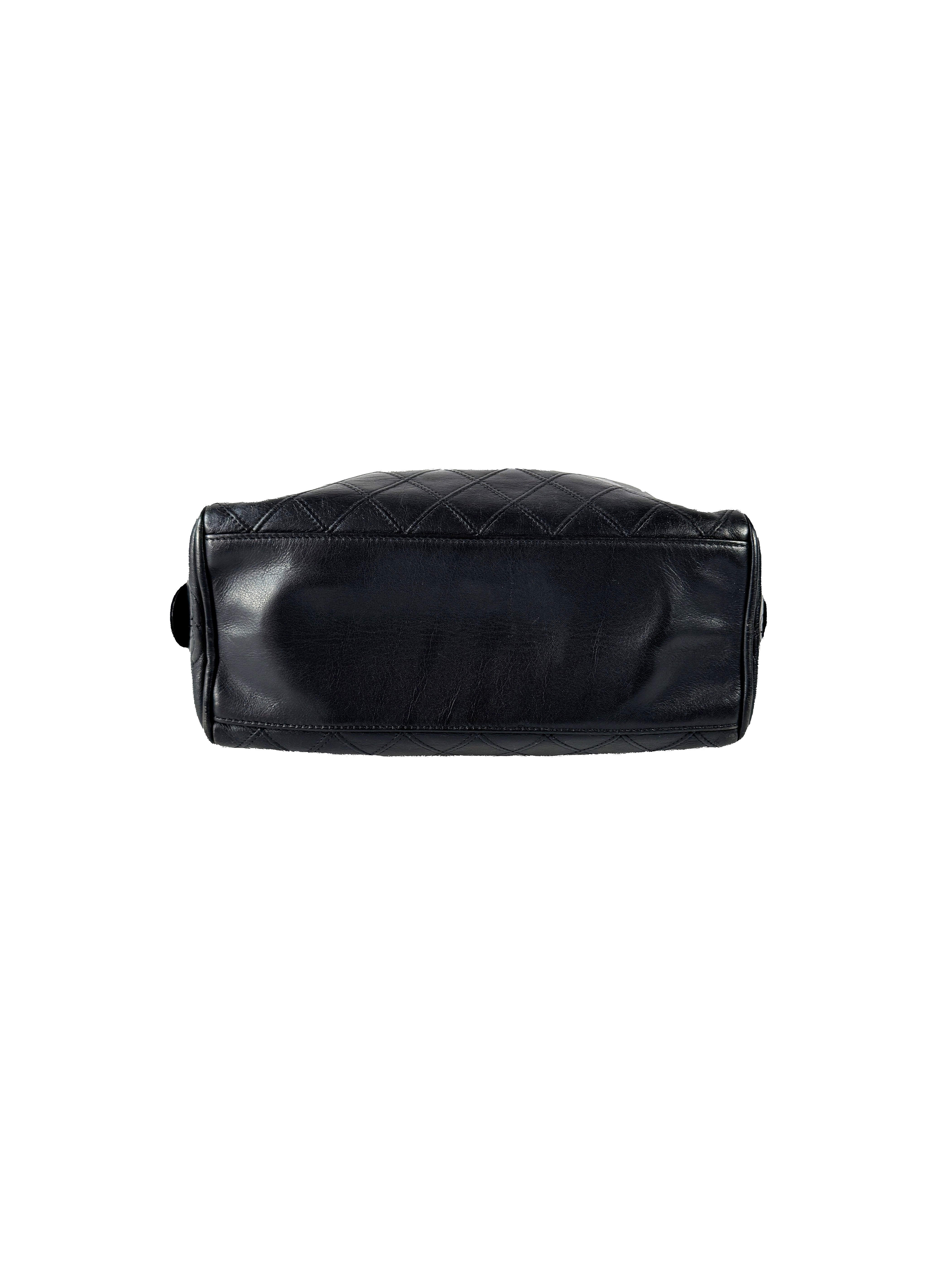 Chanel CC black diamond stitch leather zip case 1077012