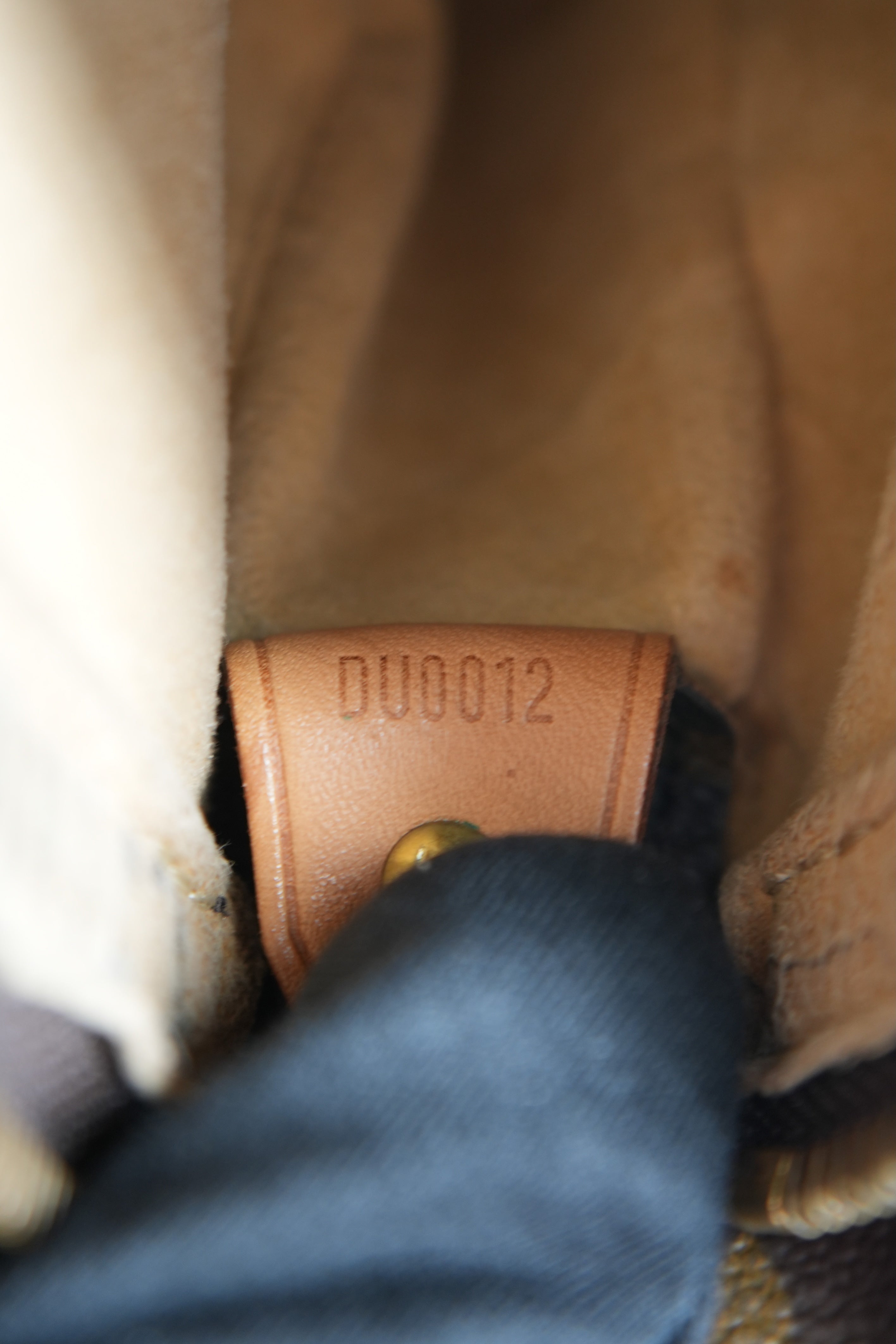Louis Vuitton monogram Looping GM DU0012