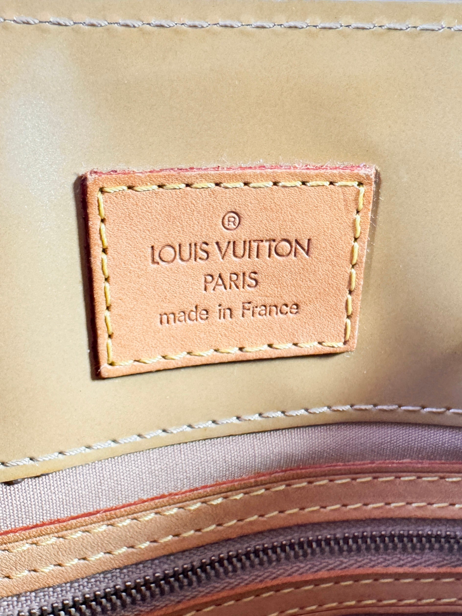 Louis Vuitton monogram Noisette Vernis Reade PM MI0016