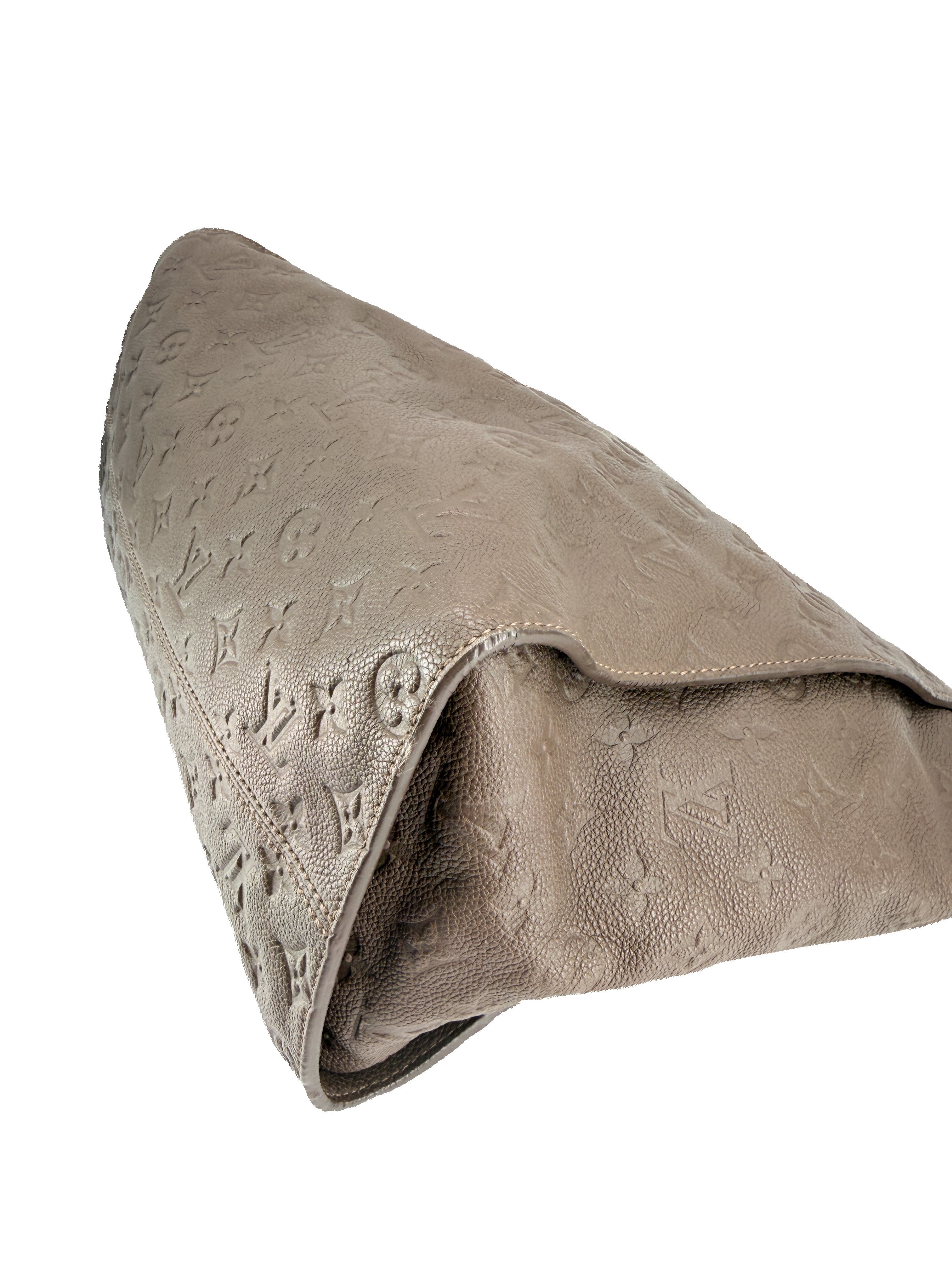 Louis Vuitton taupe Lumineuse PM TR4111