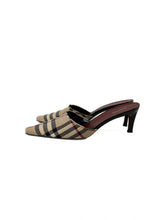 Burberry nova check pointed slides size 38.5 NEW