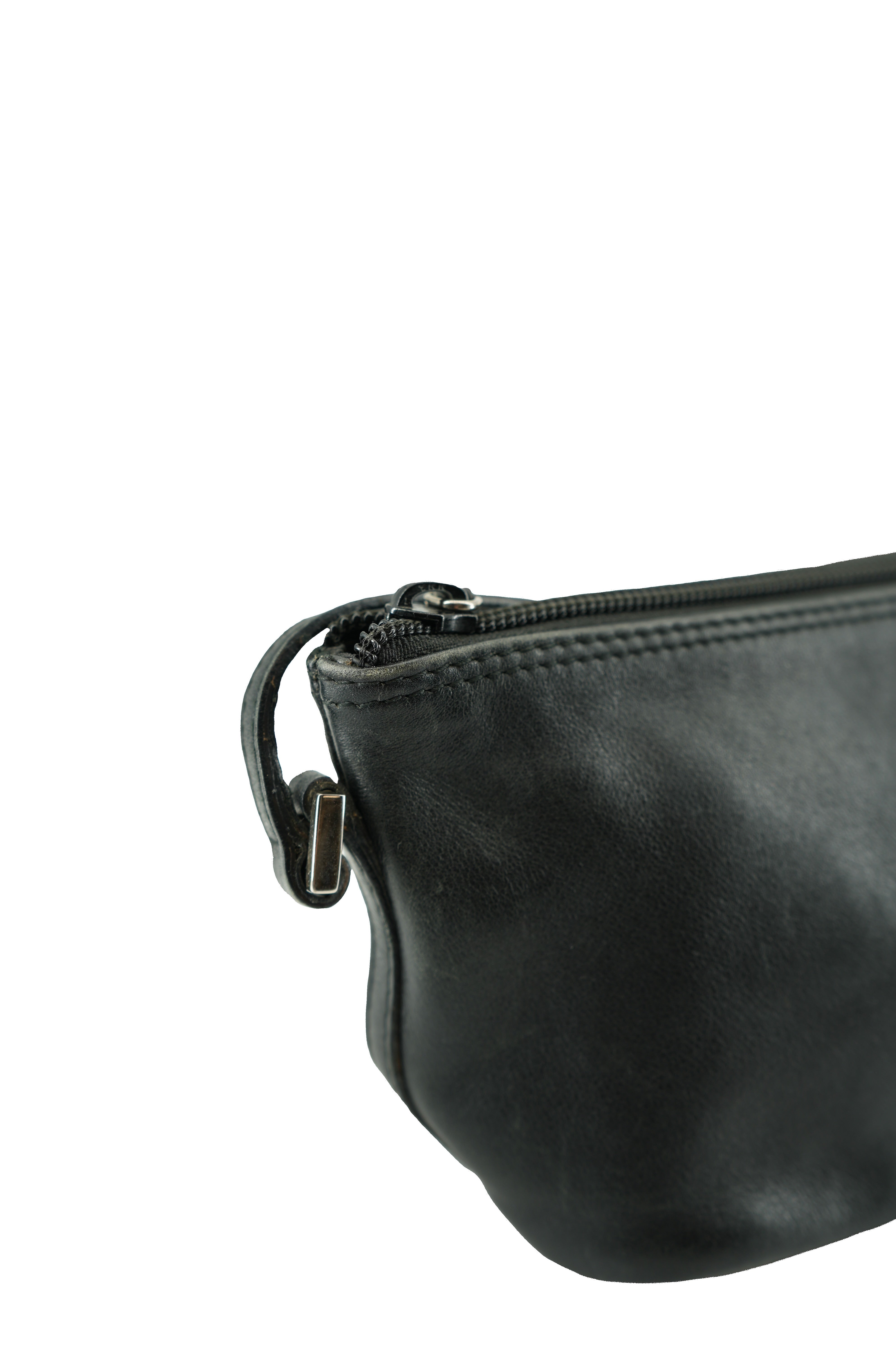 Gucci black leather mini vintage shoulder bag 039-1103-2123