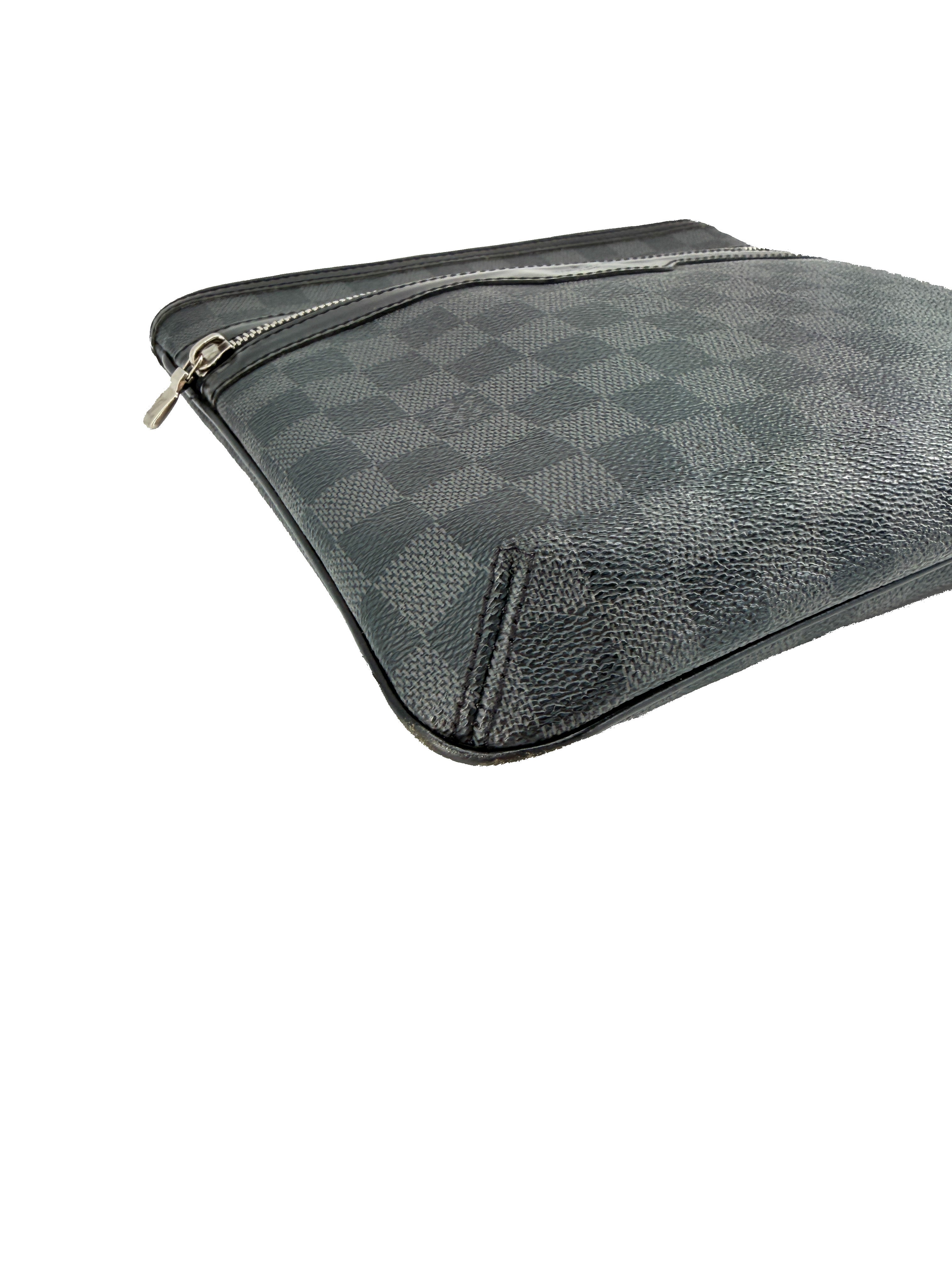Louis Vuitton damier graphite Thomas crossbody VI2079