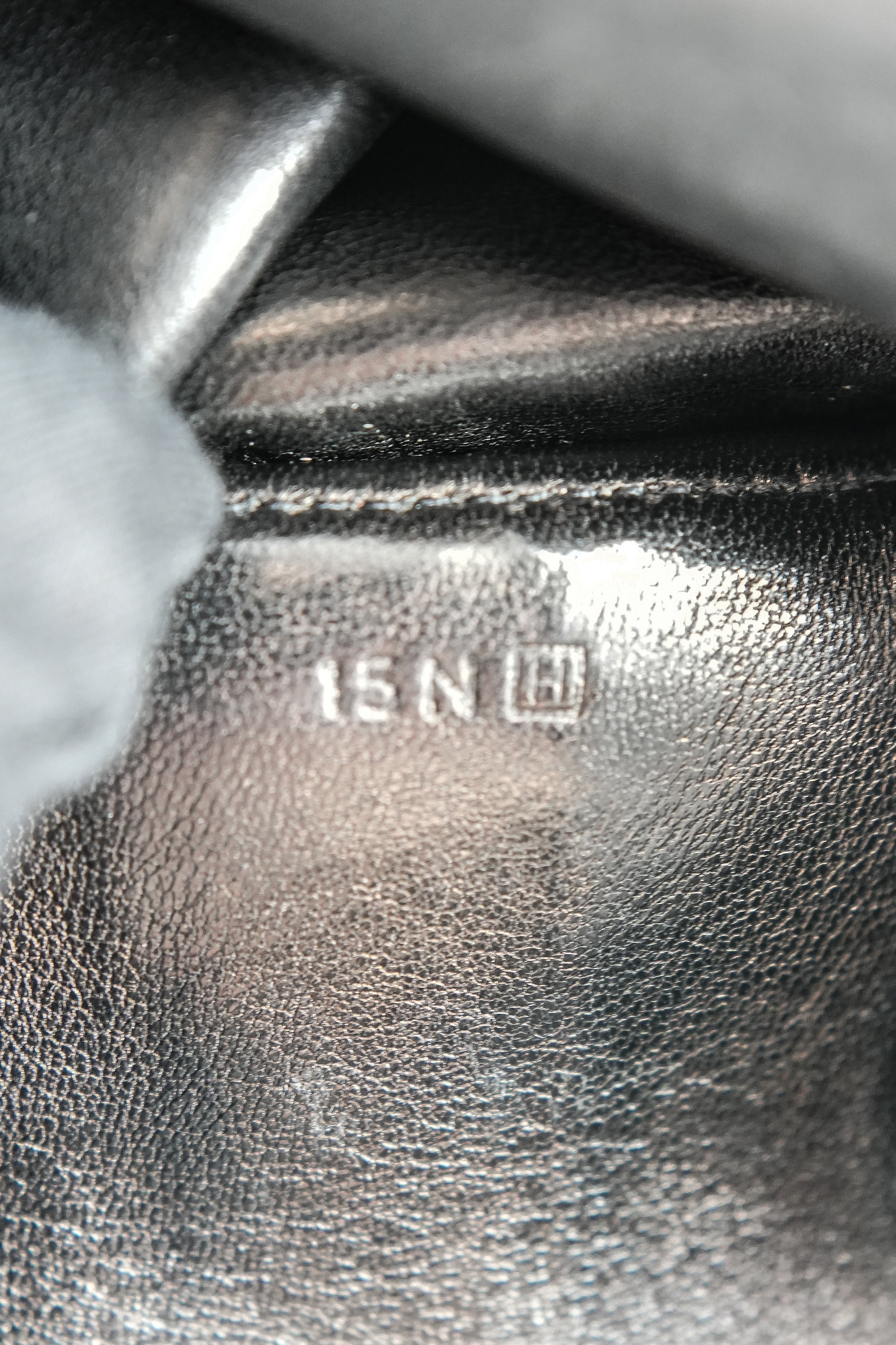 Hermès black leather Dogon wallet sqaure H