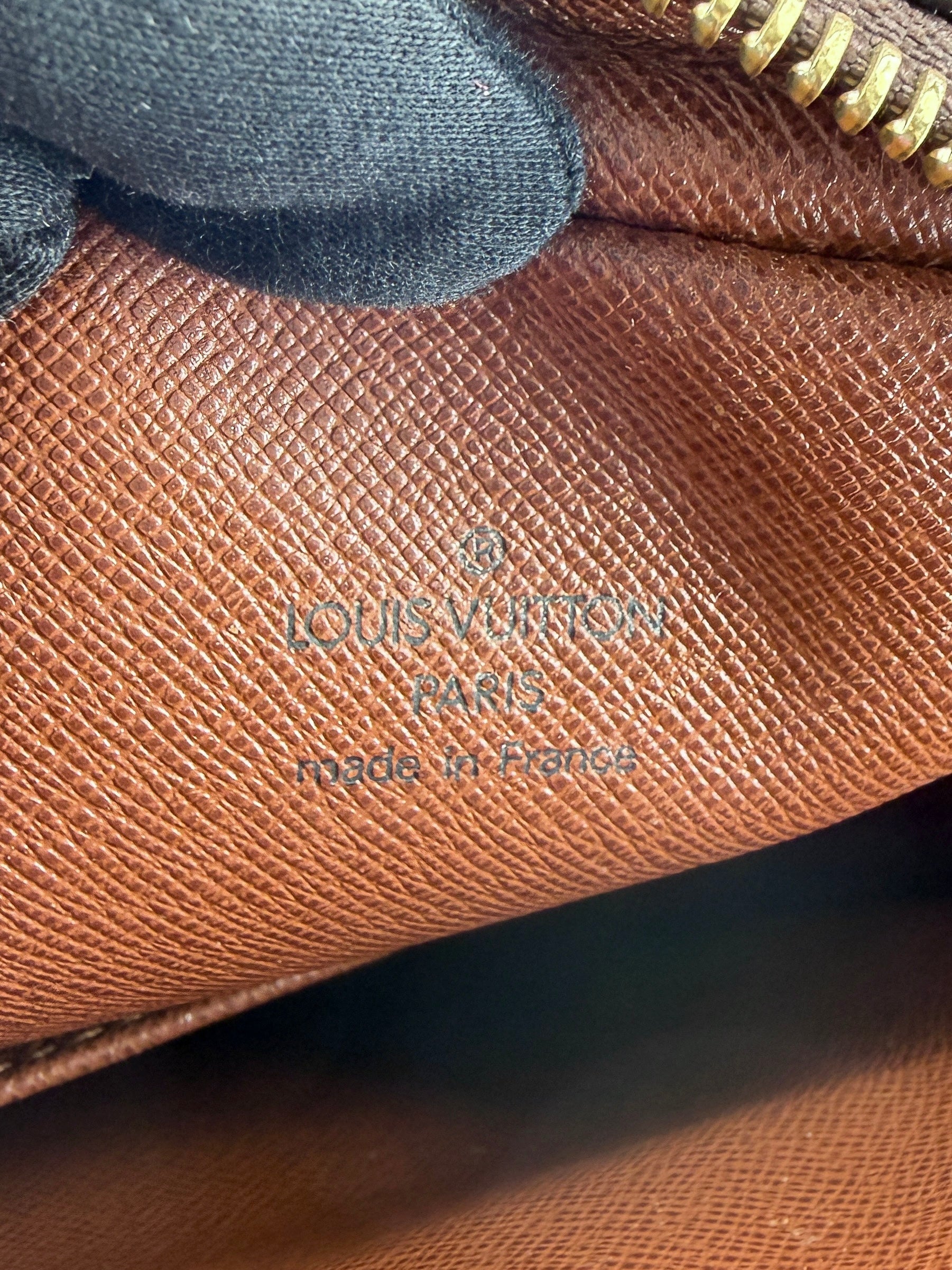 Louis Vuitton monogram Amazon AR0020