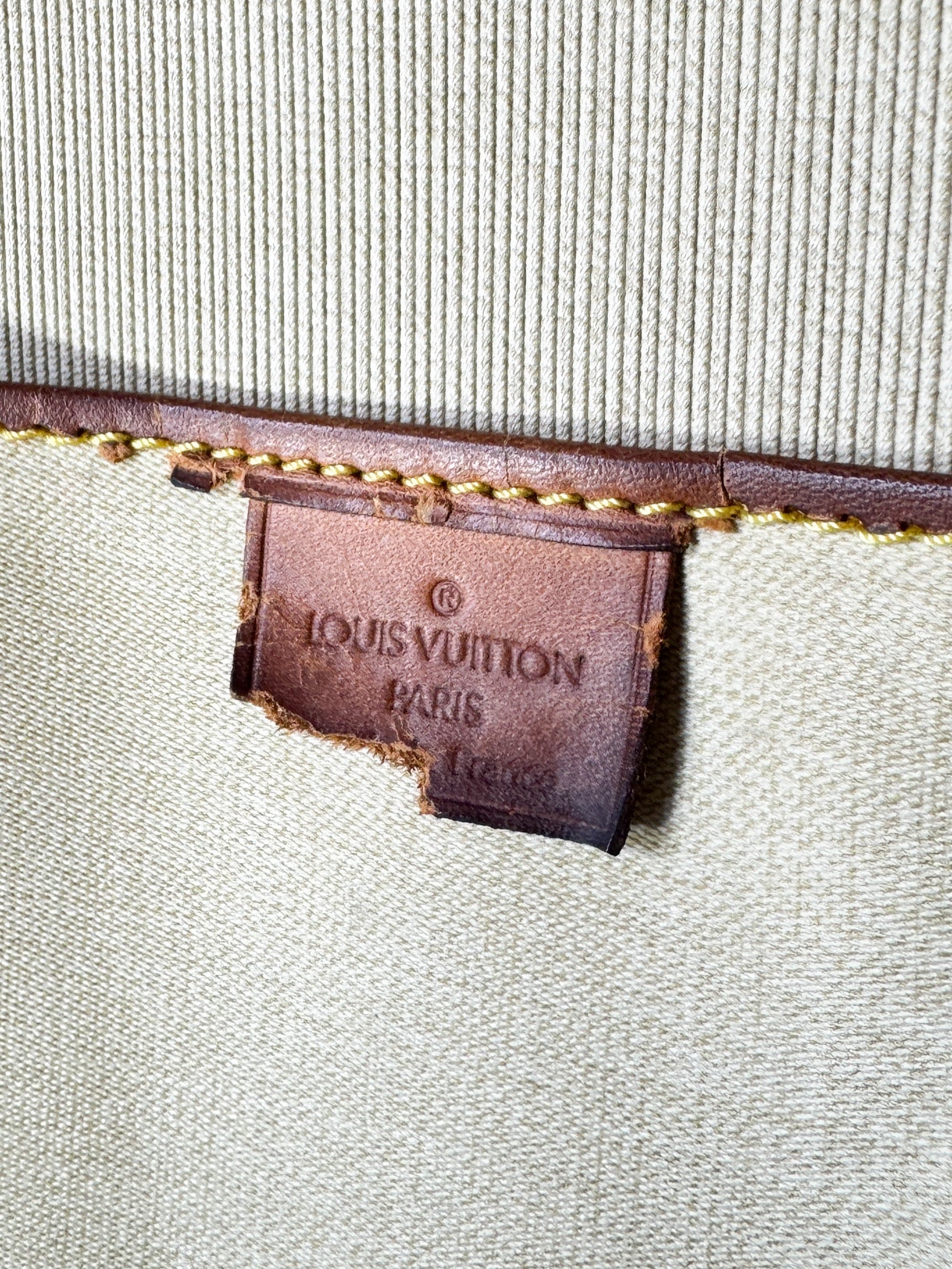 Louis Vuitton monogram excursion bag VI0926