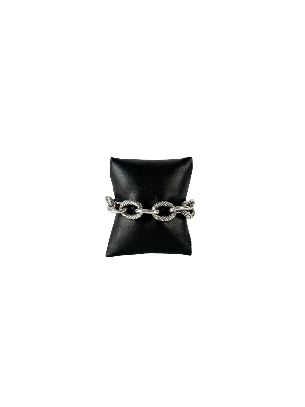 David Yurman sterling silver 17mm oval link bracelet