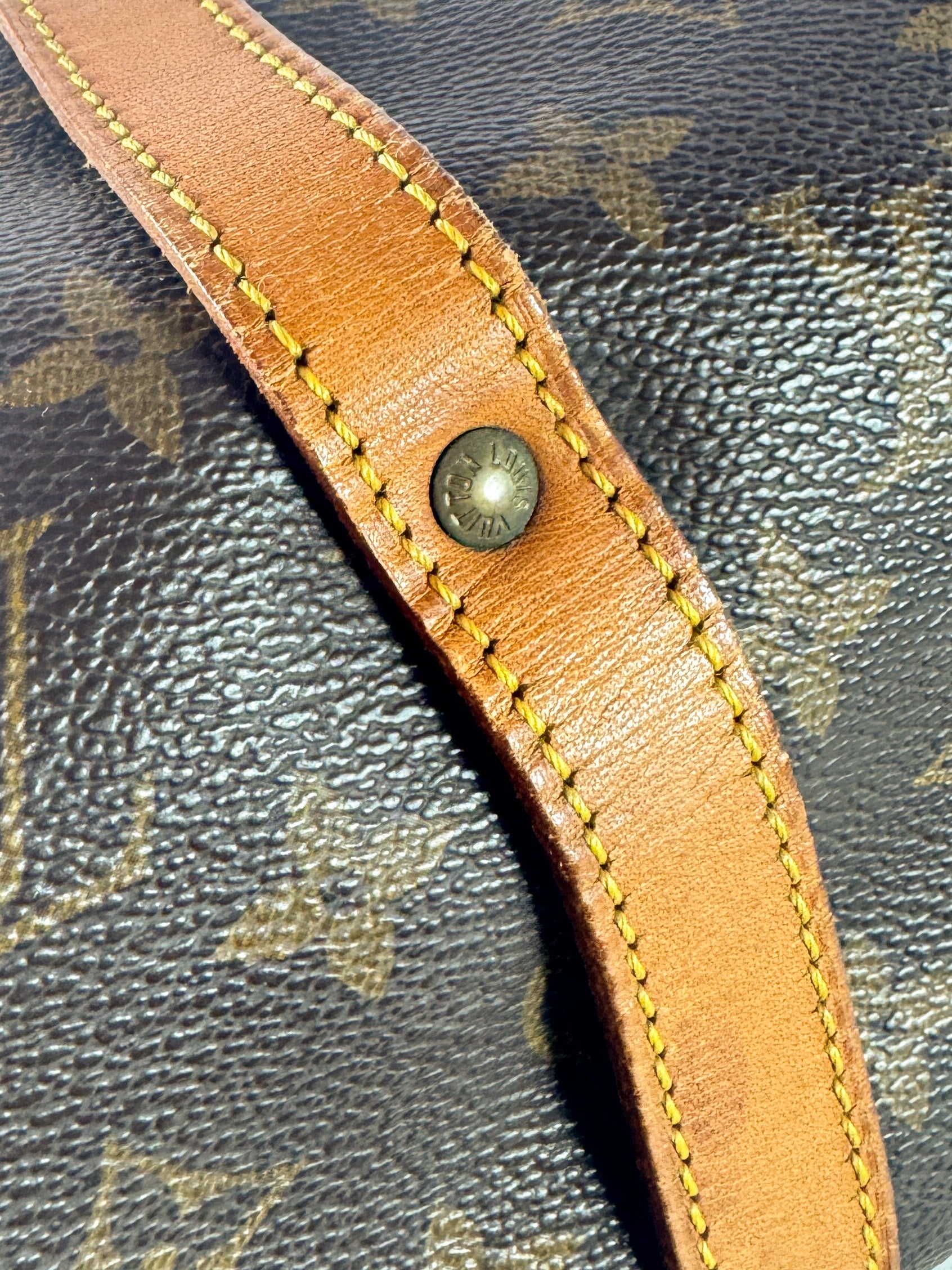 Louis Vuitton monogram Saumur 30 AR1921