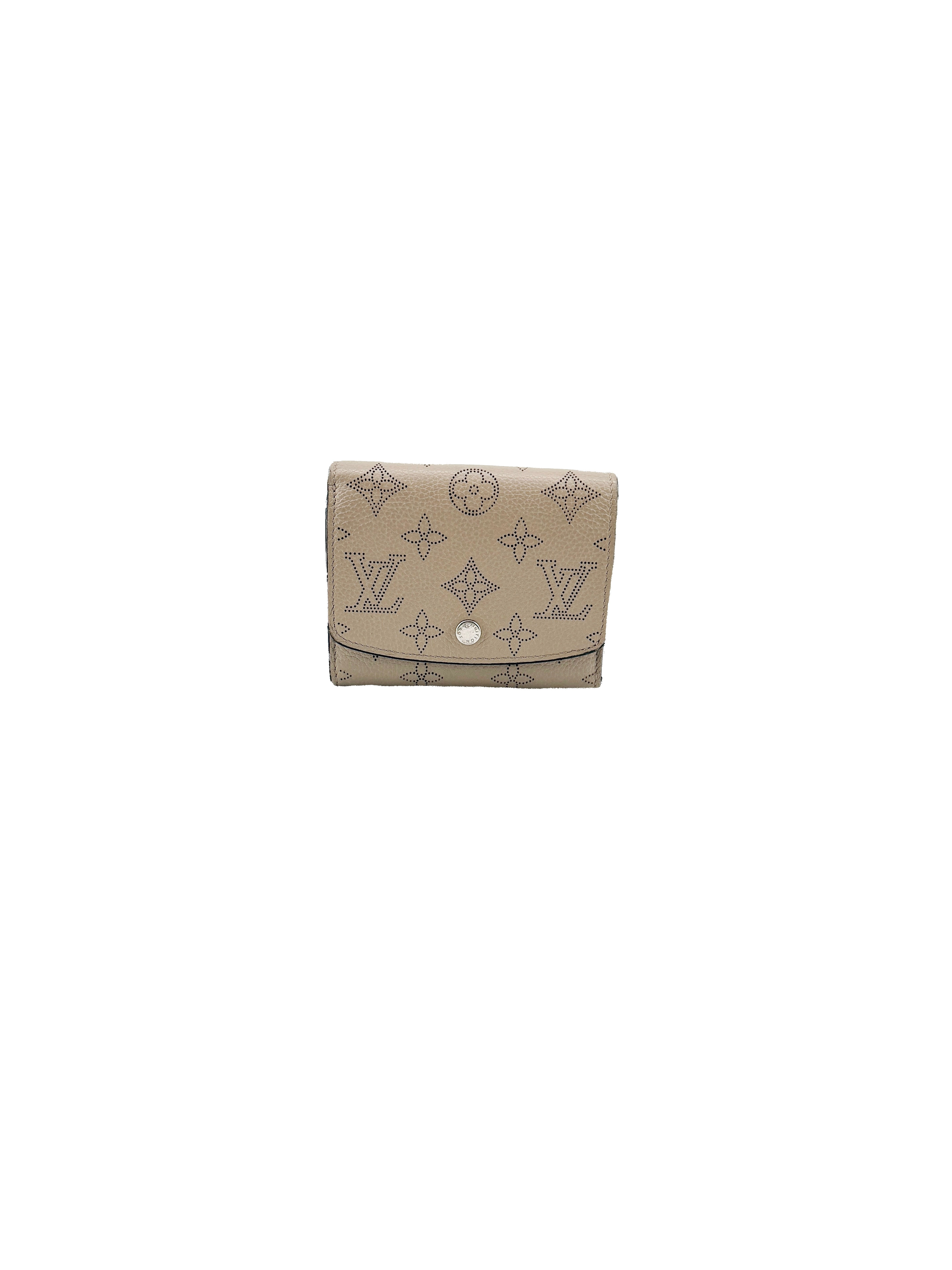 Louis Vuitton beige (Galet) mahina Iris XS wallet