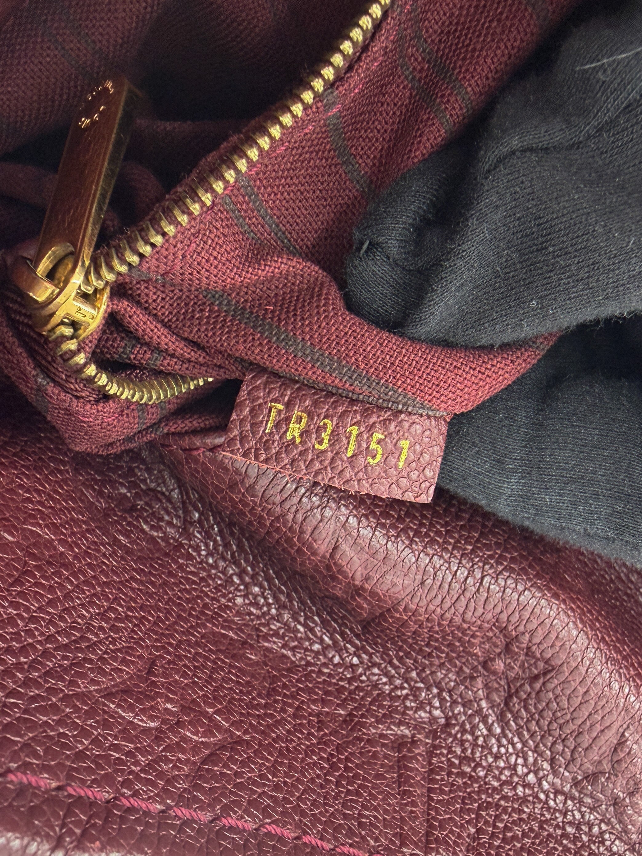 Louis Vuitton monogram empreinte leather dark red Artsy MM TR3151