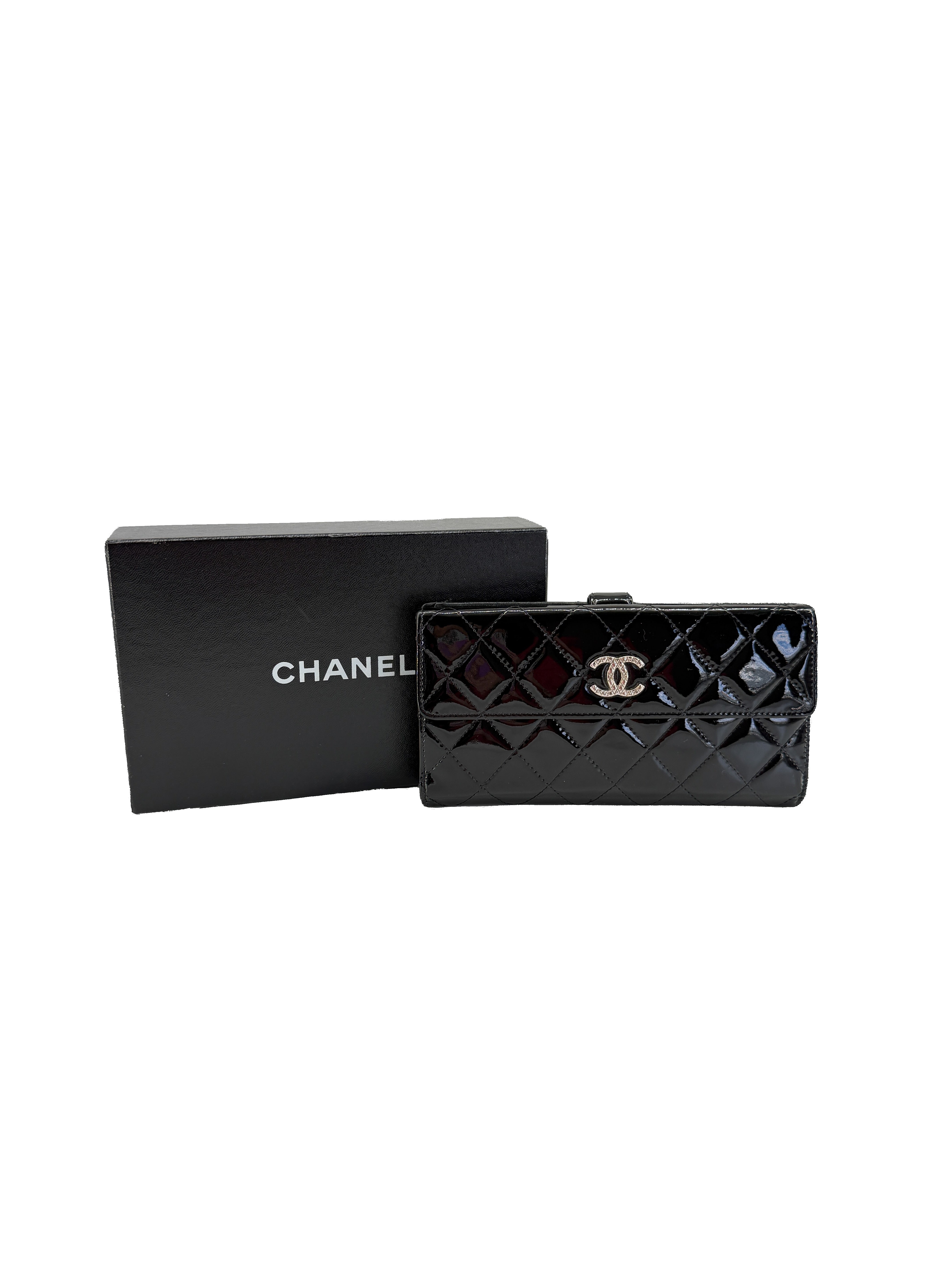 Chanel black patent leather CC brilliant quilted flap wallet 13744381