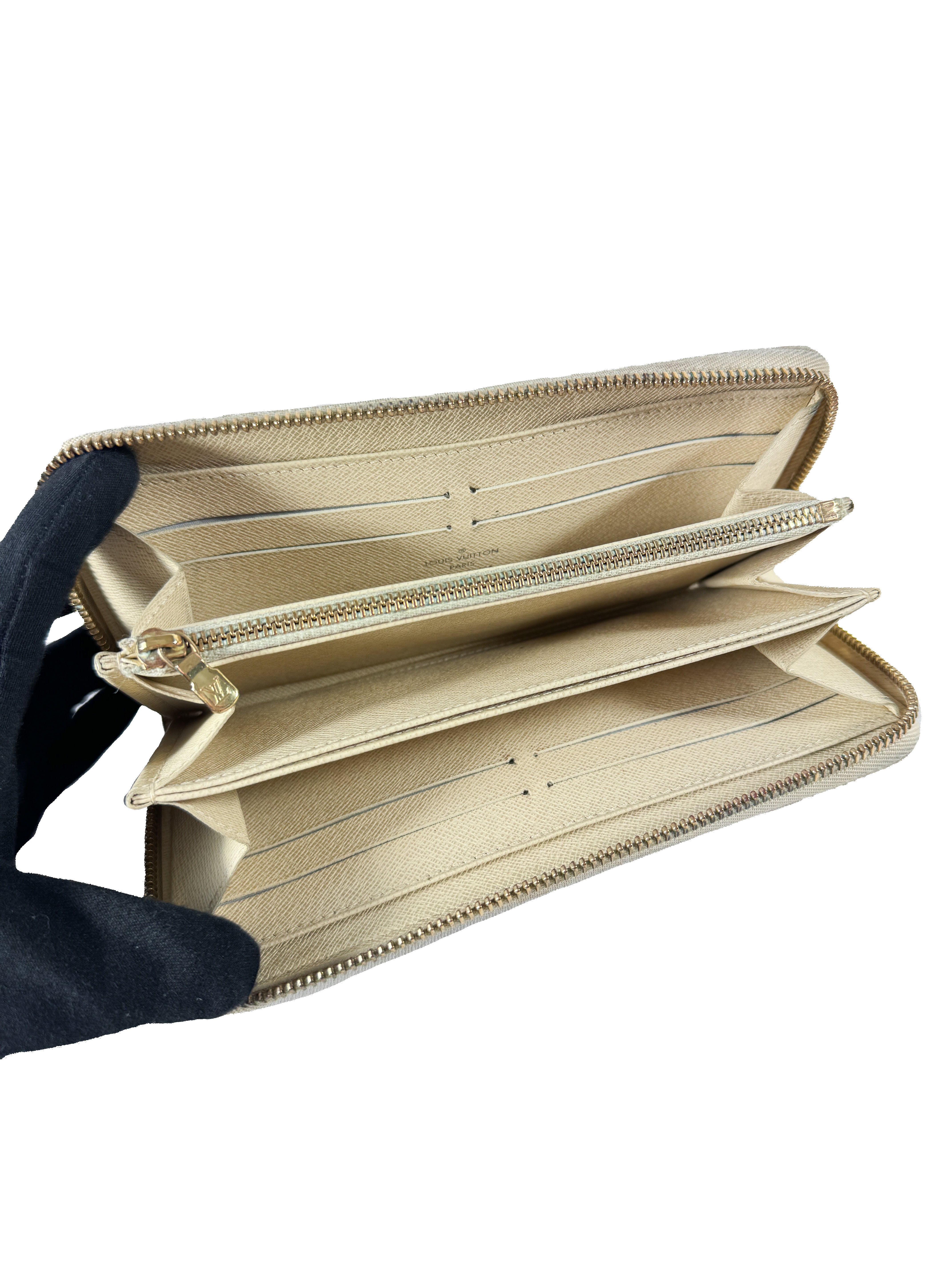 Louis Vuitton damier azur zippy wallet VI3058