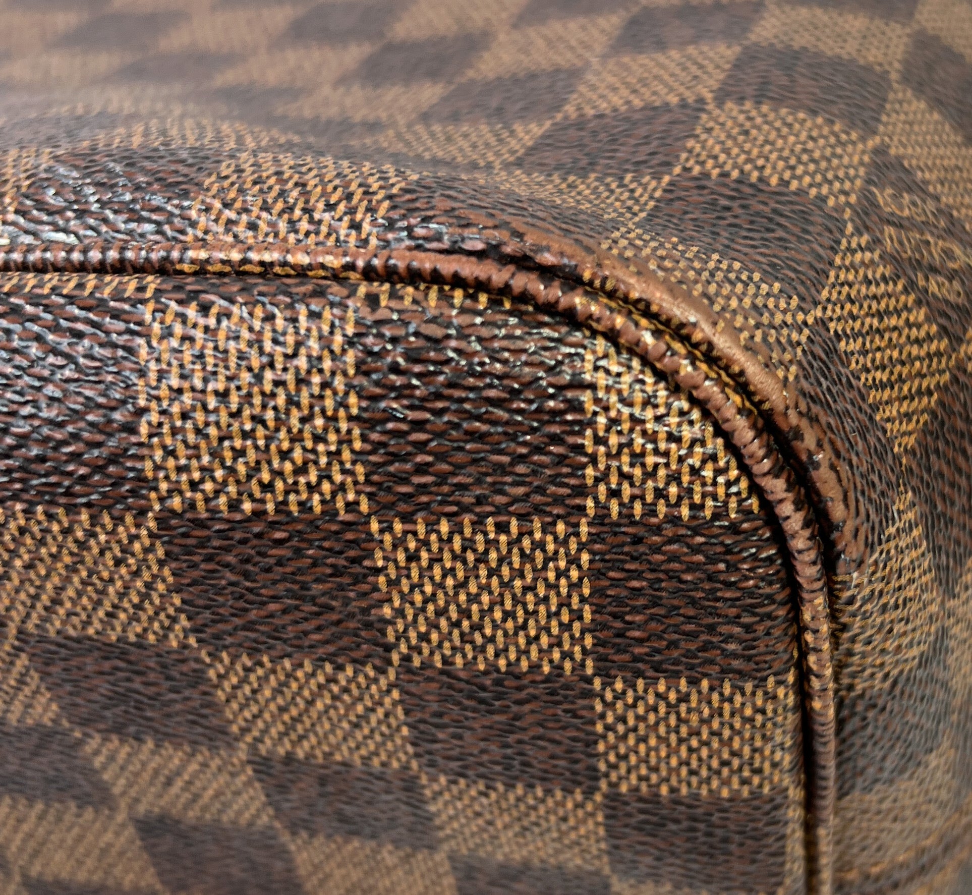 Louis Vuitton damier ebene neverfull MM light pink interior