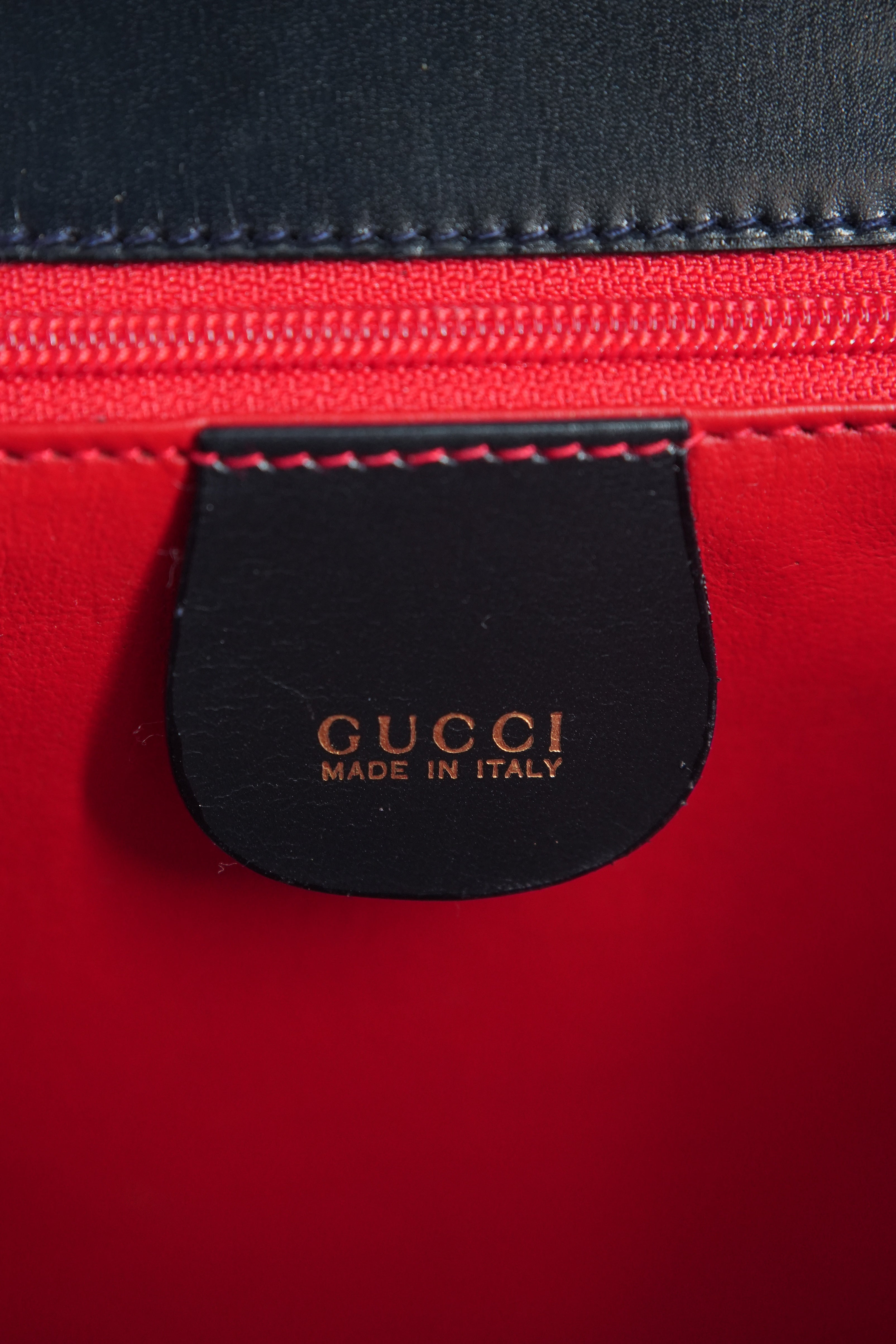 Gucci navy vintage Lady Lock 000-26-0253