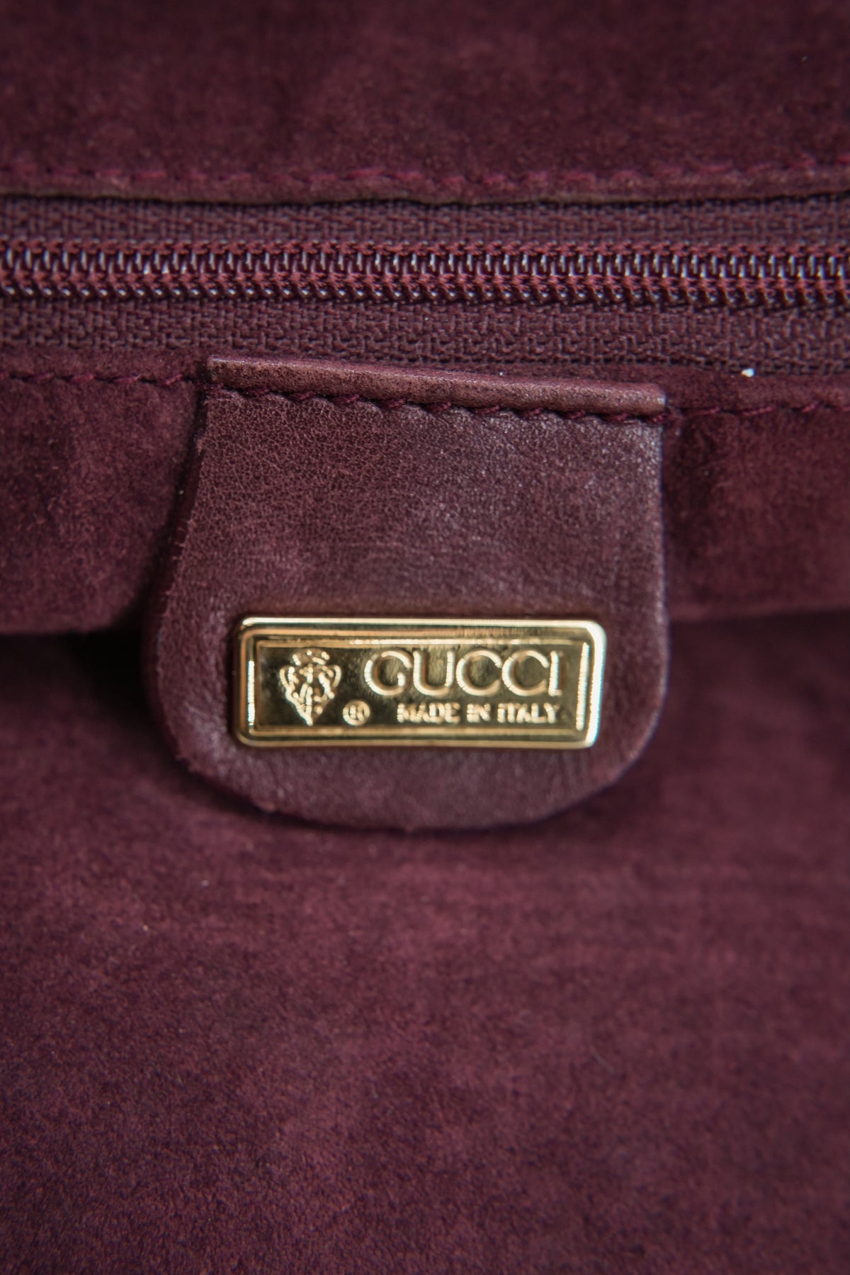 Gucci burgundy vintage leather shoulder bag 001-115-1206