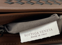 Bottega Veneta brown black leather woven wristlet/clutch NWT