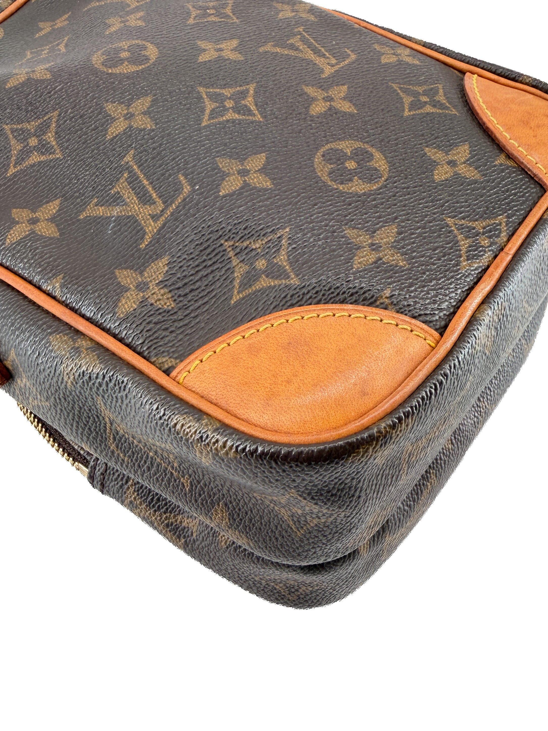 Louis Vuitton monogram Amazon AR0020