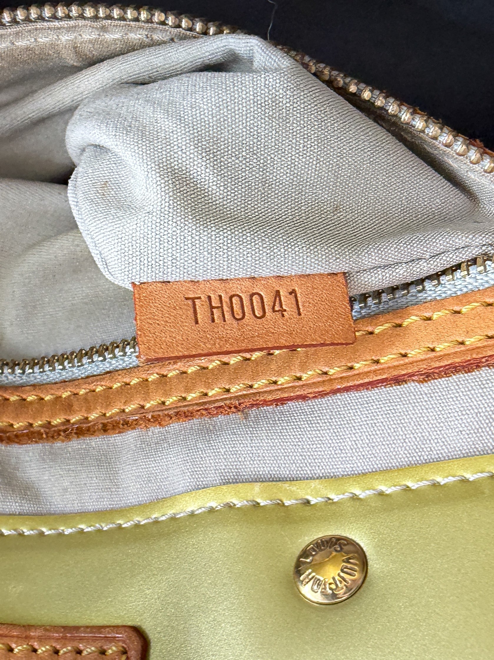 Louis Vuitton monogram vernis Reade MM tote TH0041