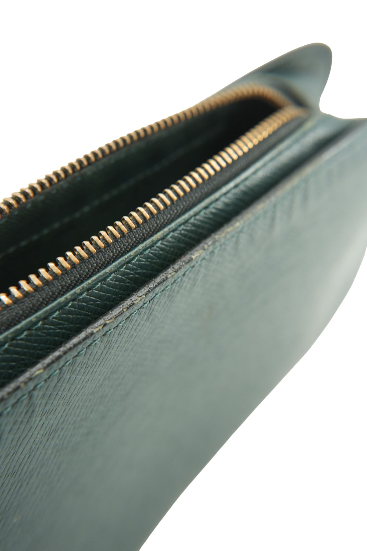 Louis Vuitton green Baikal Taiga leather wristlet/clutch VI0957