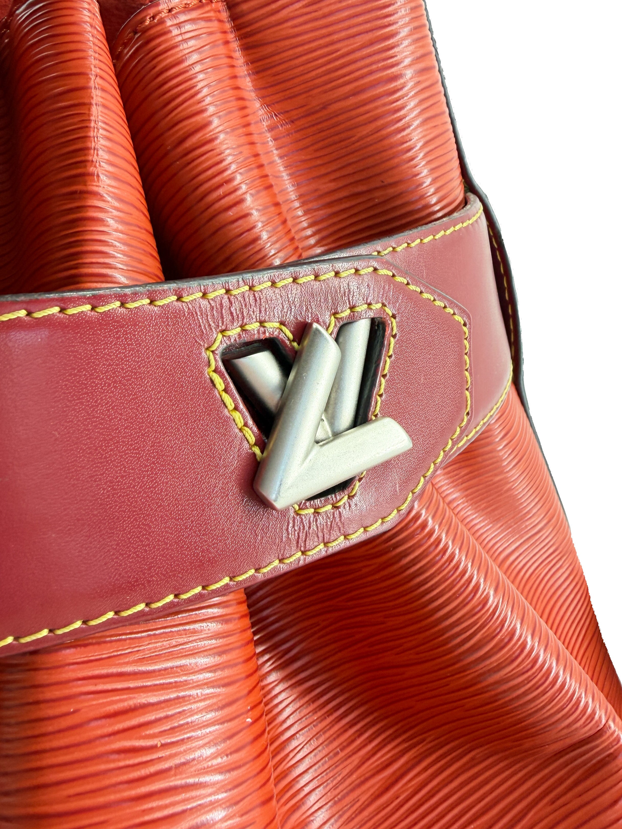 Louis Vuitton orange epi leather Twist bucket FL3198