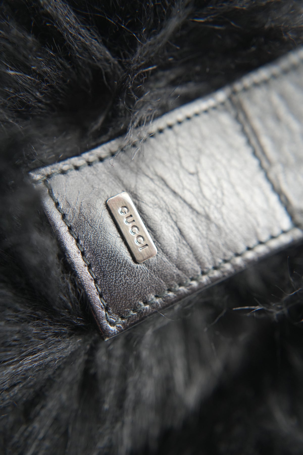 Gucci black fur messenger crossbody 001-1033-1935