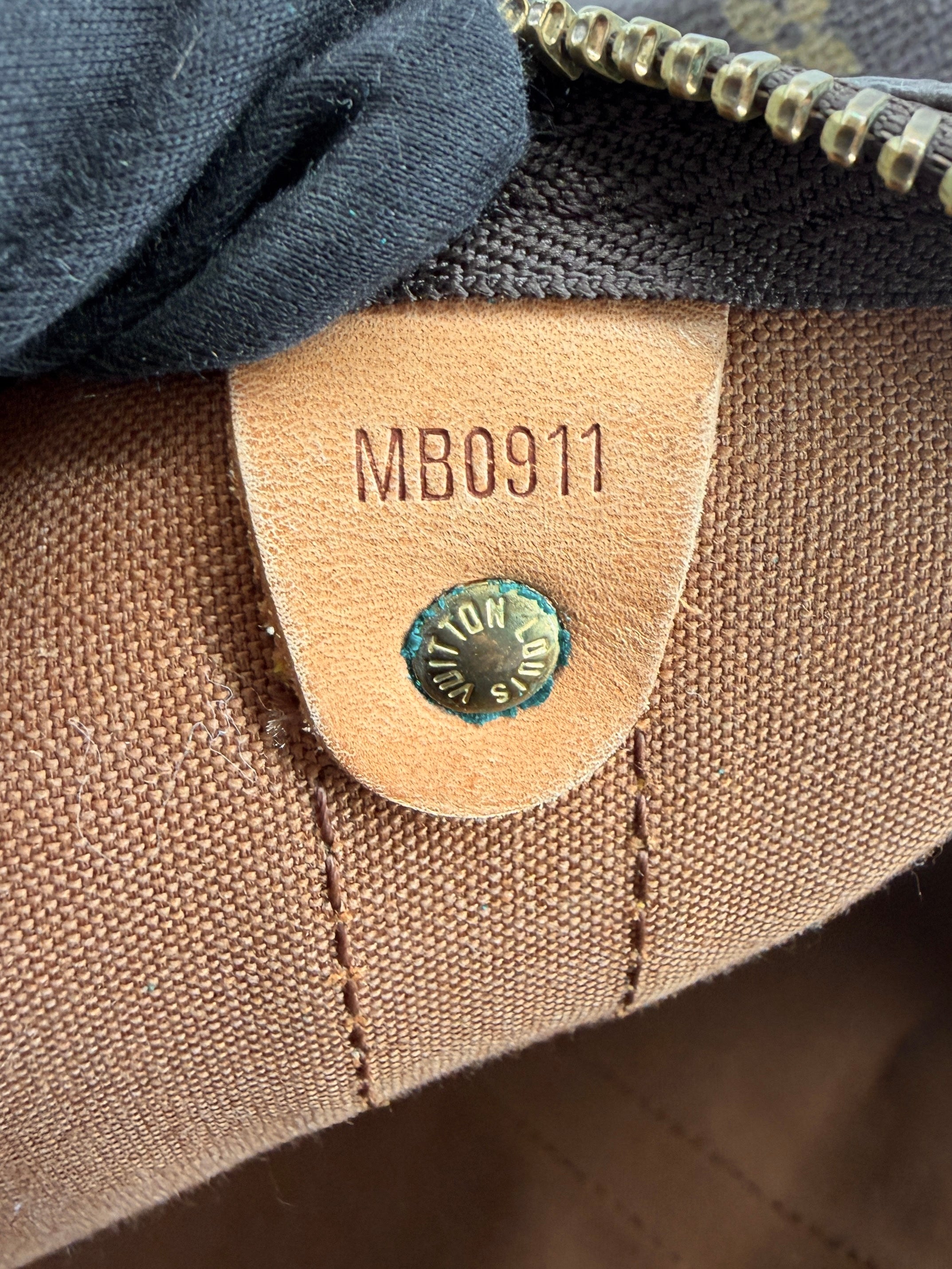 Louis Vuitton monogram keepall 50 MB0911