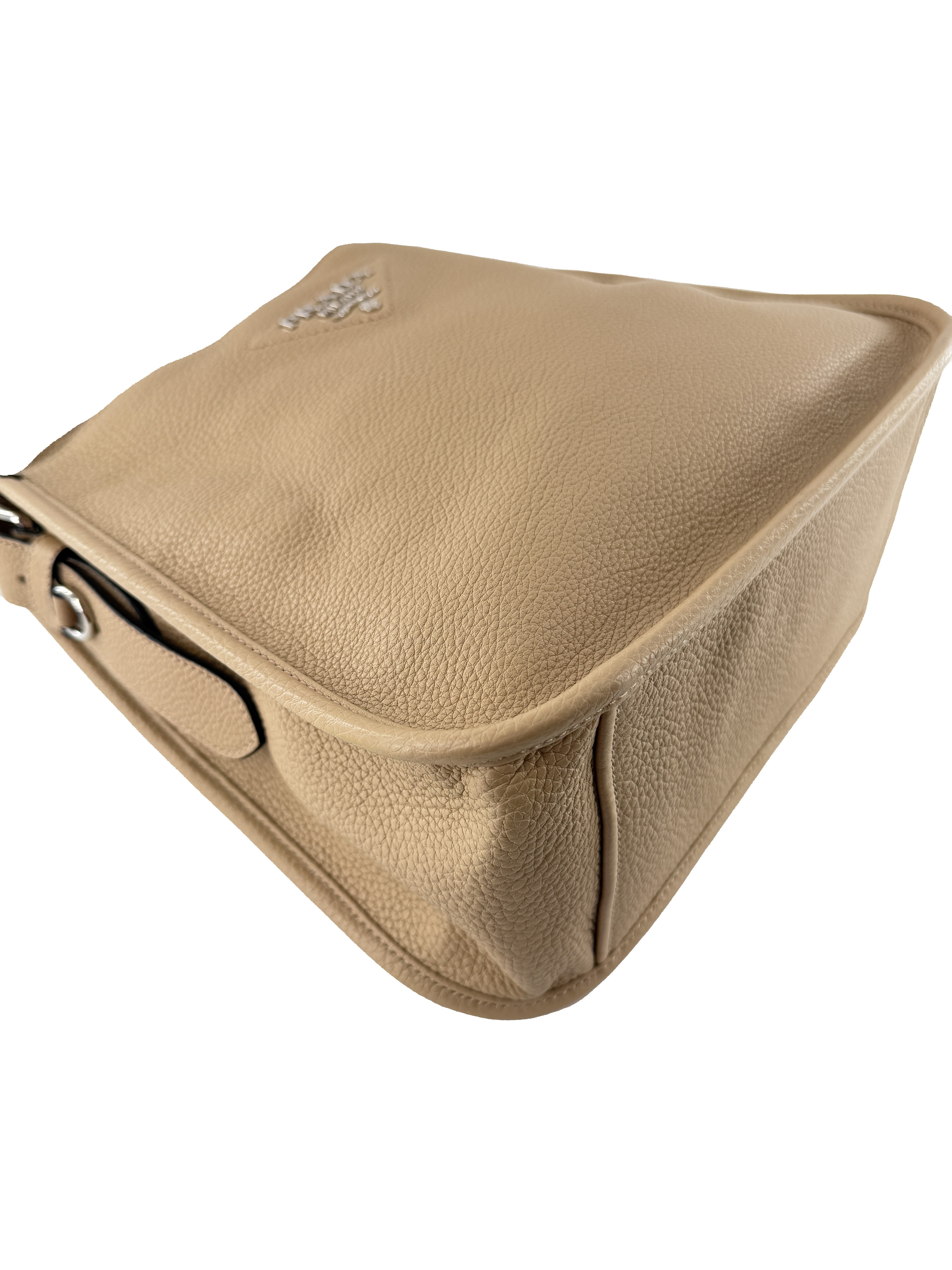 Prada beige leather logo crossbody medium 31 7