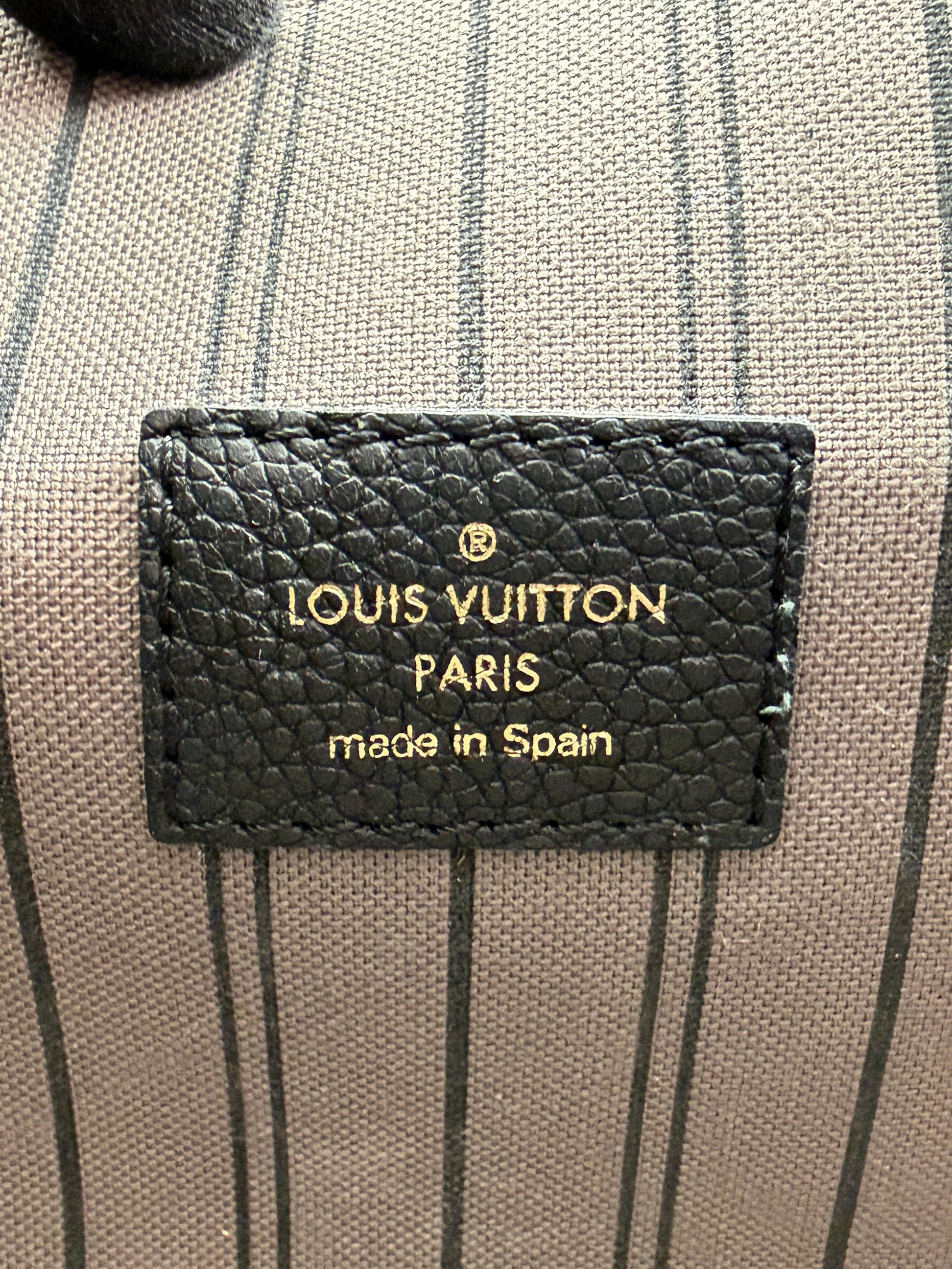 Louis Vuitton black empreinte leather Pochette Metis GI4290