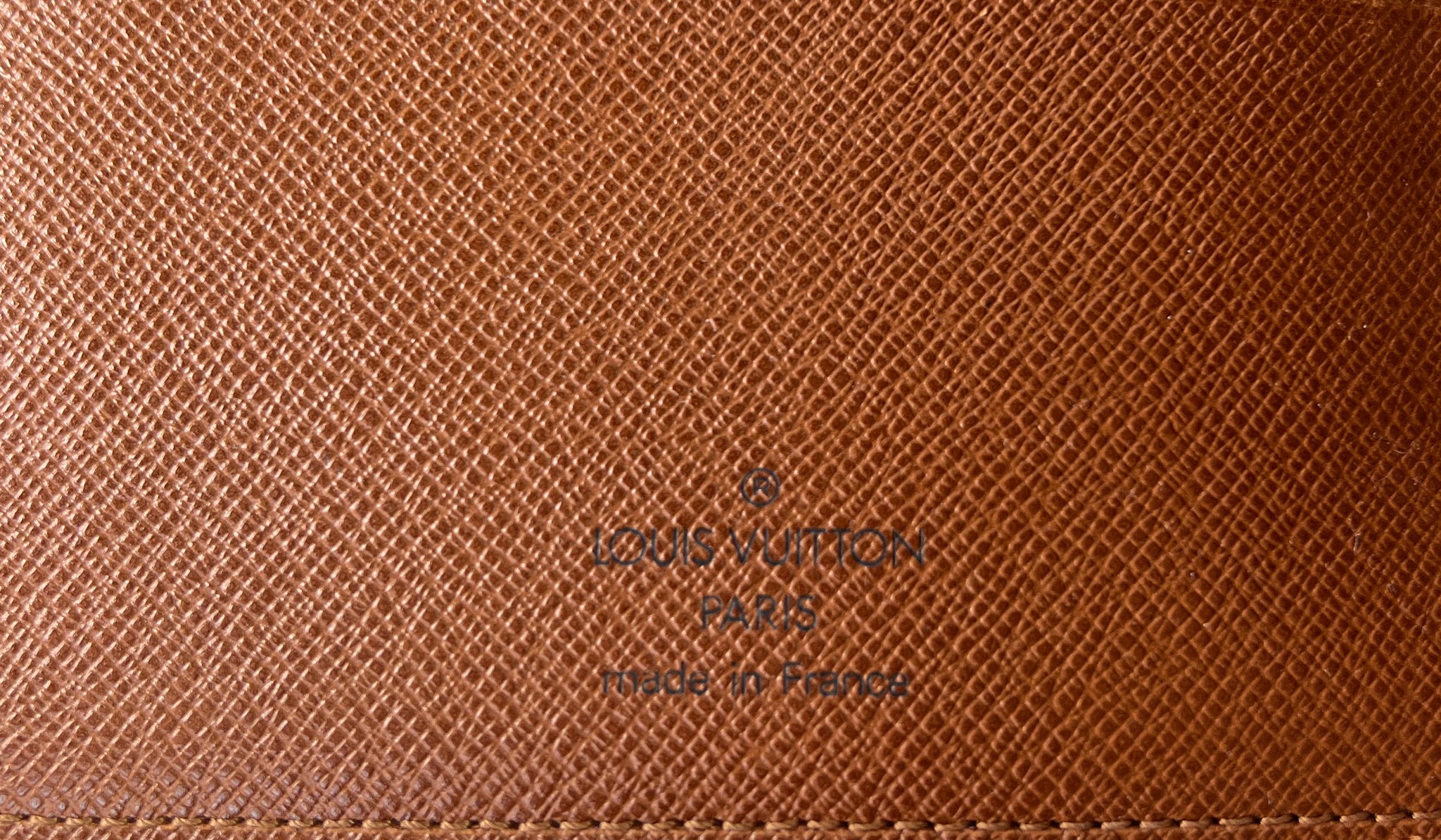 Louis Vuitton Medium Monogram Ring Agenda Cover