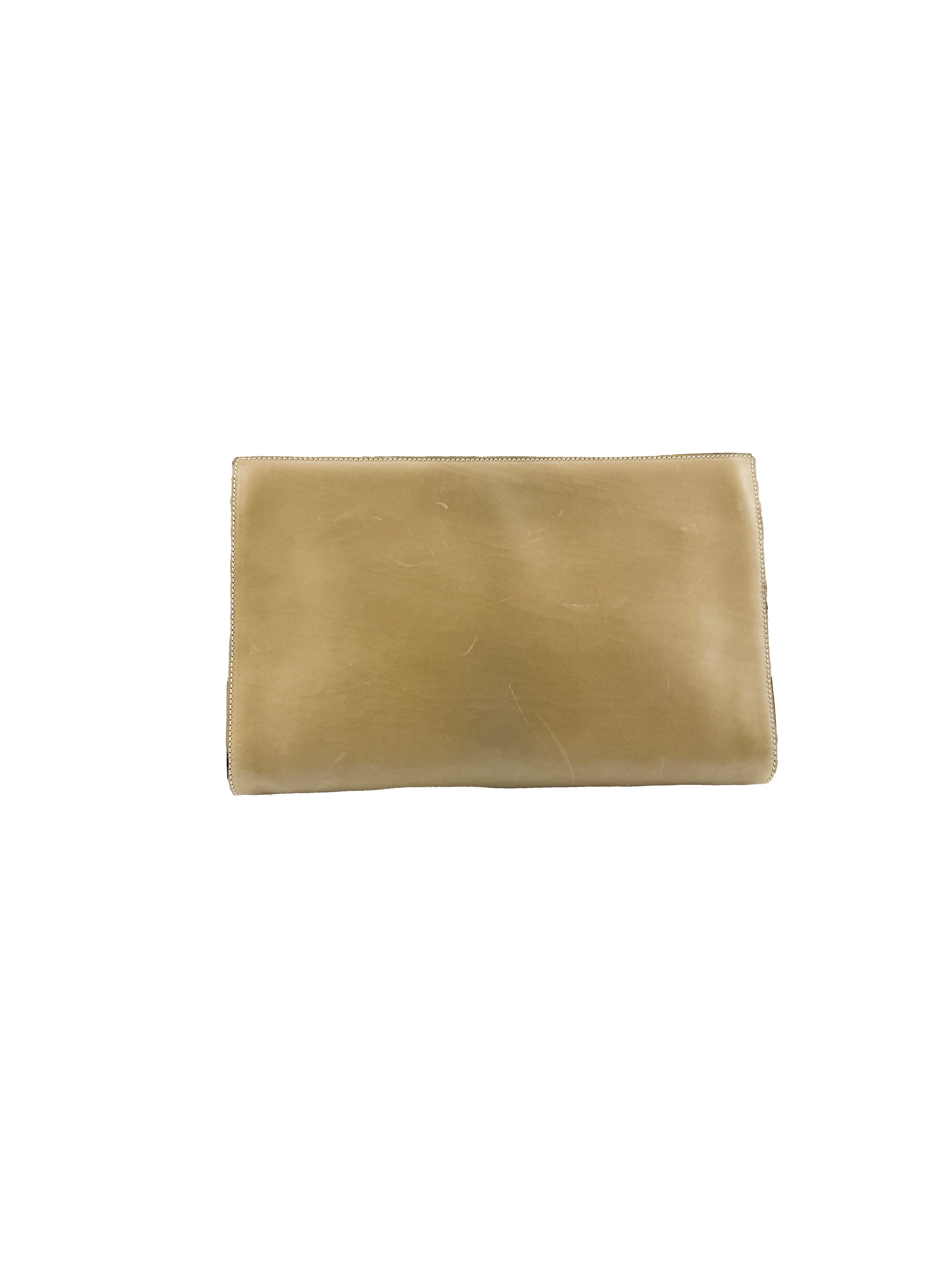 Gucci vintage olive leather clutch 004-261-0420