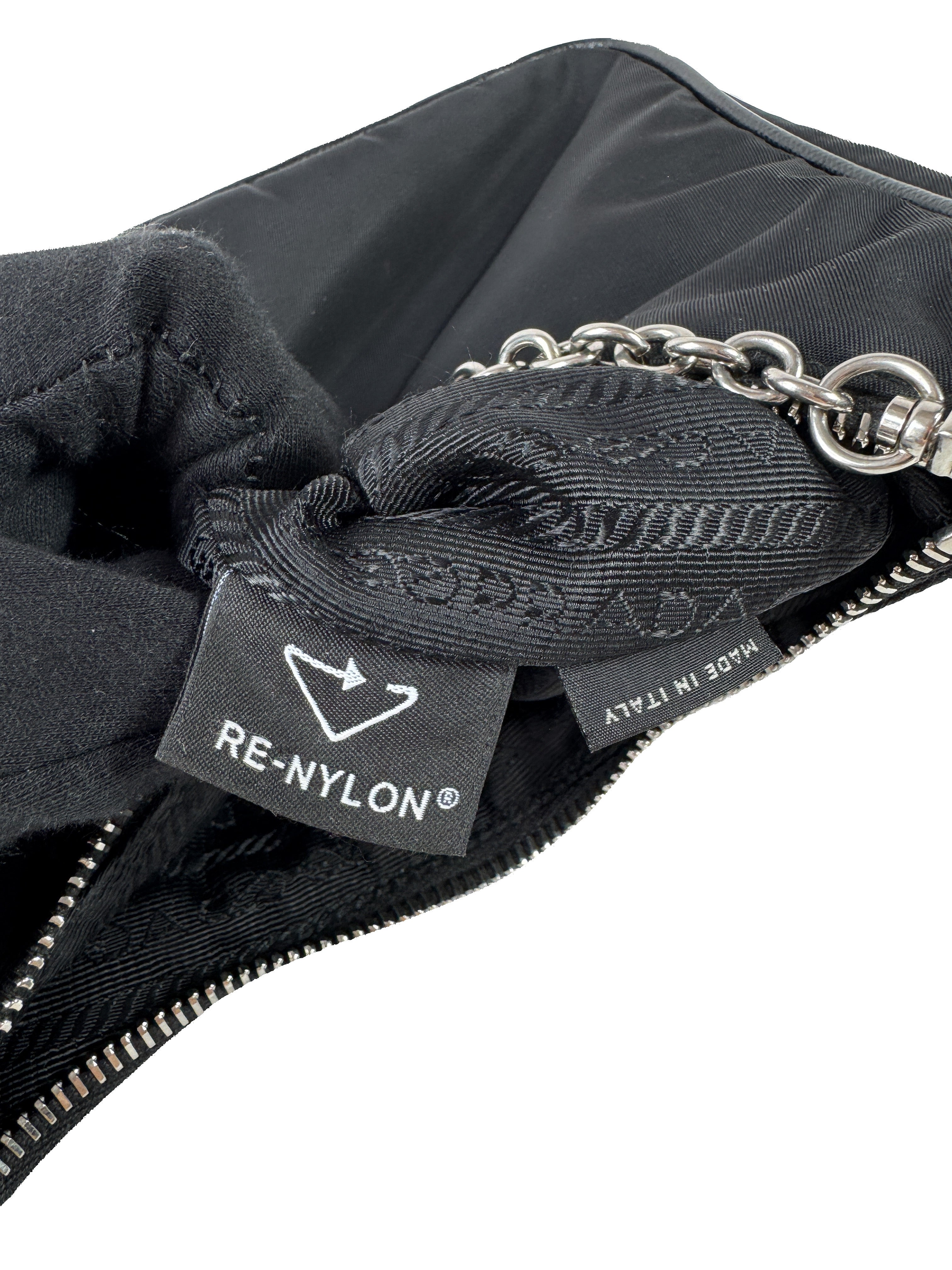 Prada black Re-Edition 2005 small Tessuto shoulder bag 31