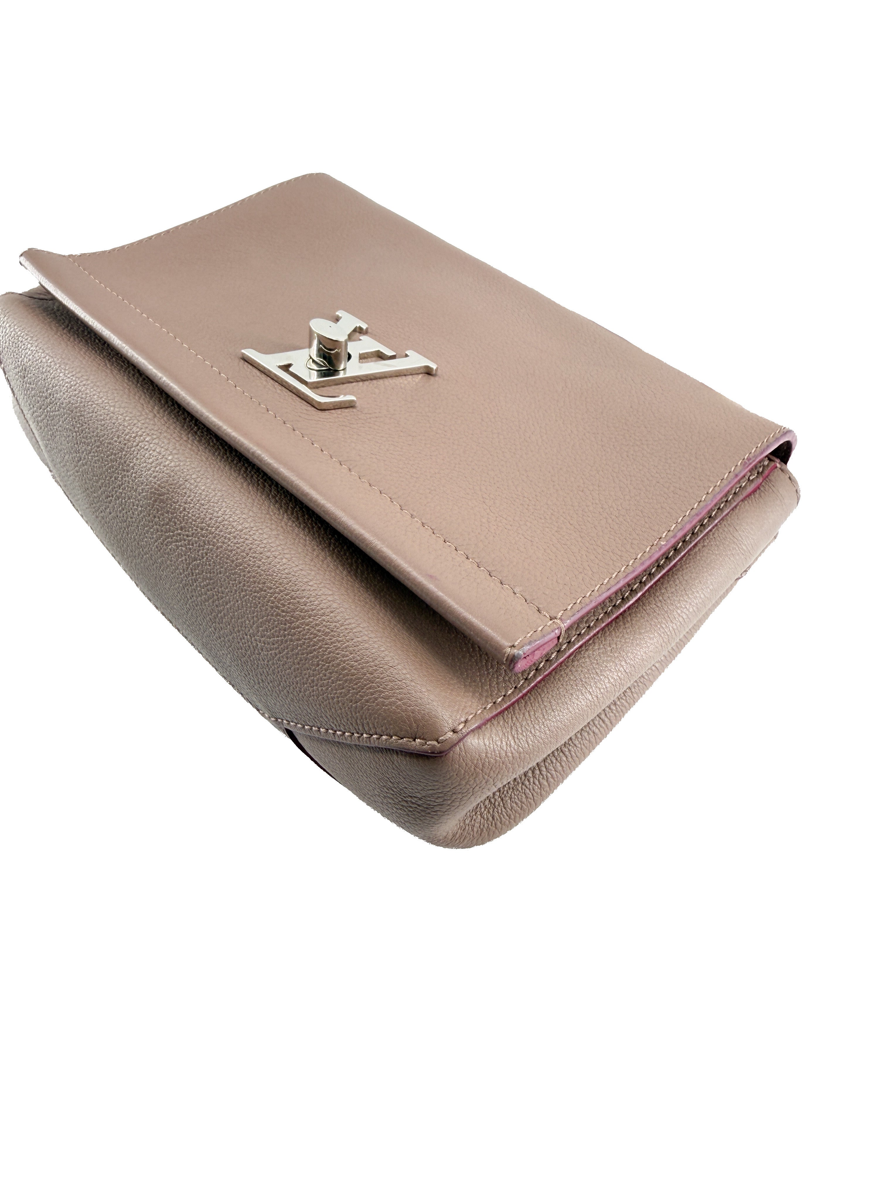 Louis Vuitton taupe Lockme II MM FL4140