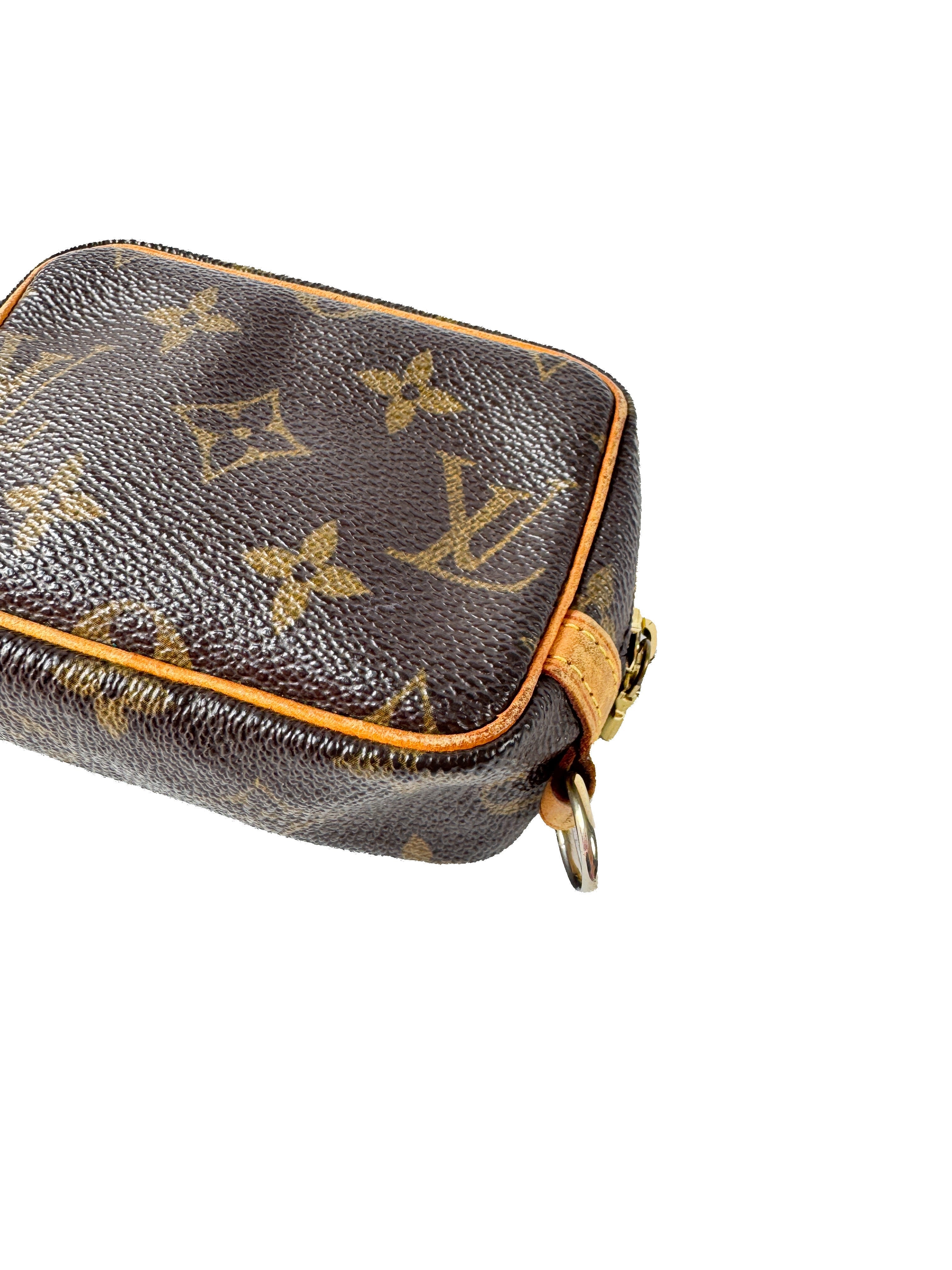 Louis Vuitton monogram Wapity FL1025